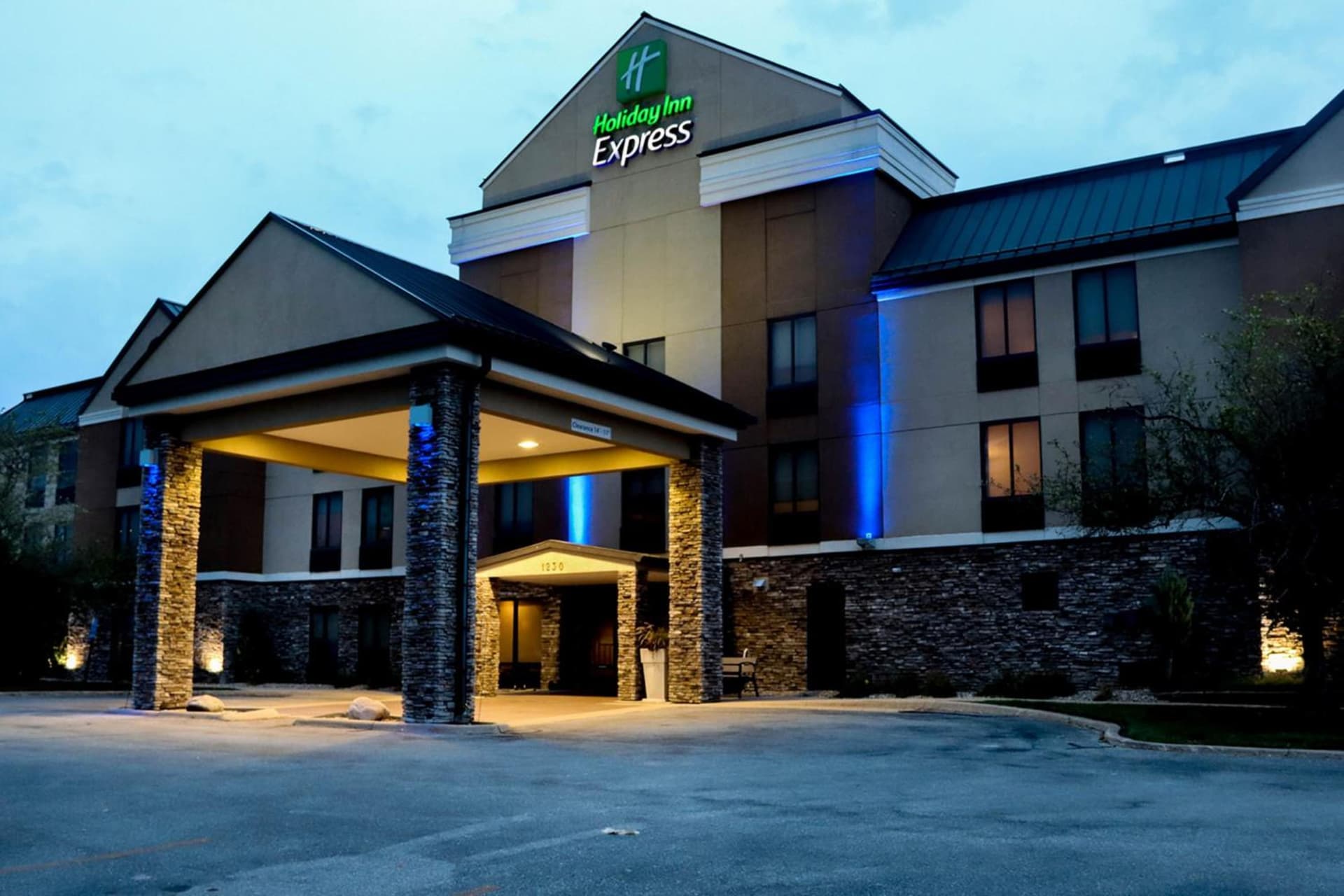 Holiday Inn Express Cedar Rapids - Collins Road by IHG gallery photo in Cedar Rapids, IA — image 19