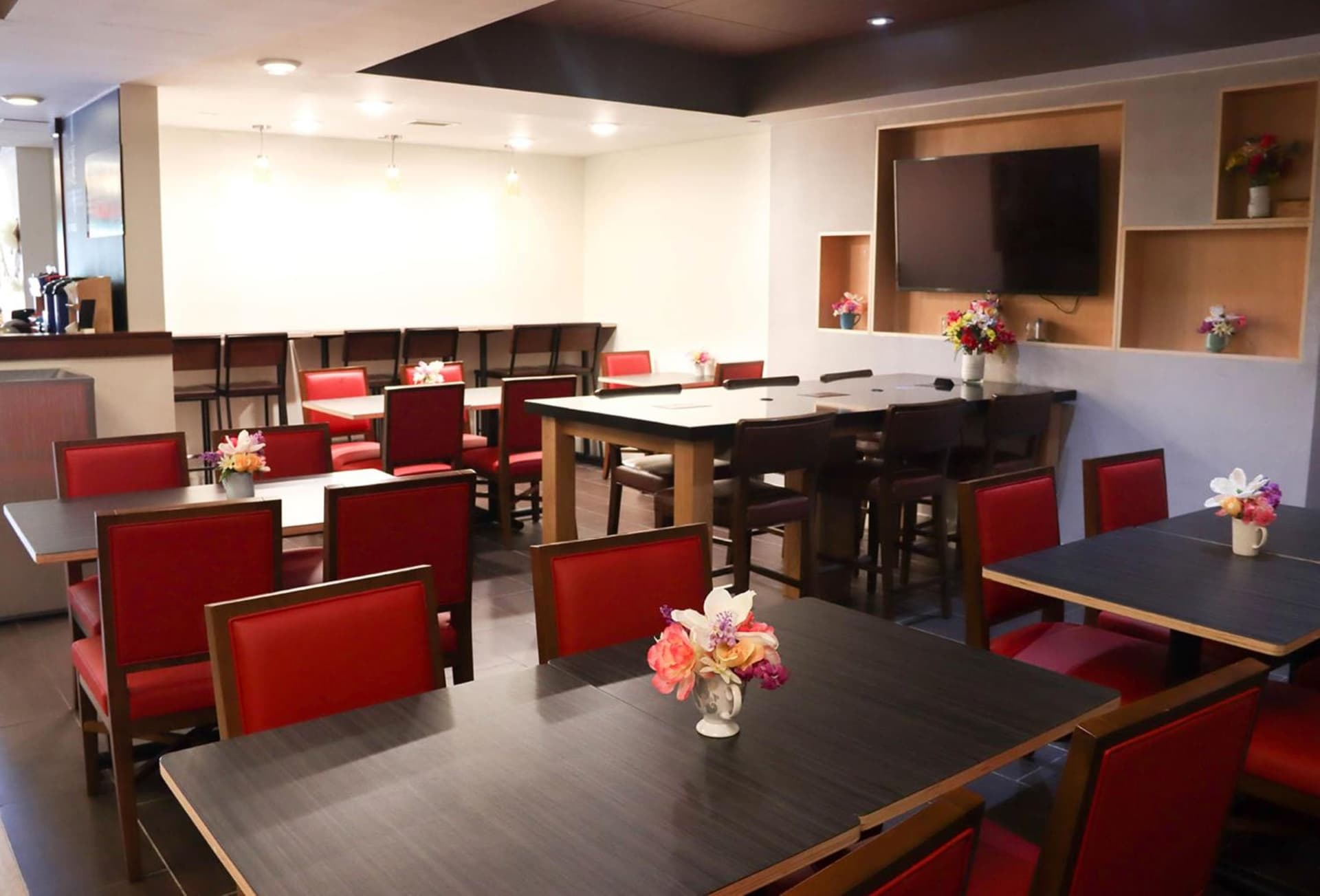 Holiday Inn Express Cedar Rapids - Collins Road by IHG gallery photo in Cedar Rapids, IA — image 35