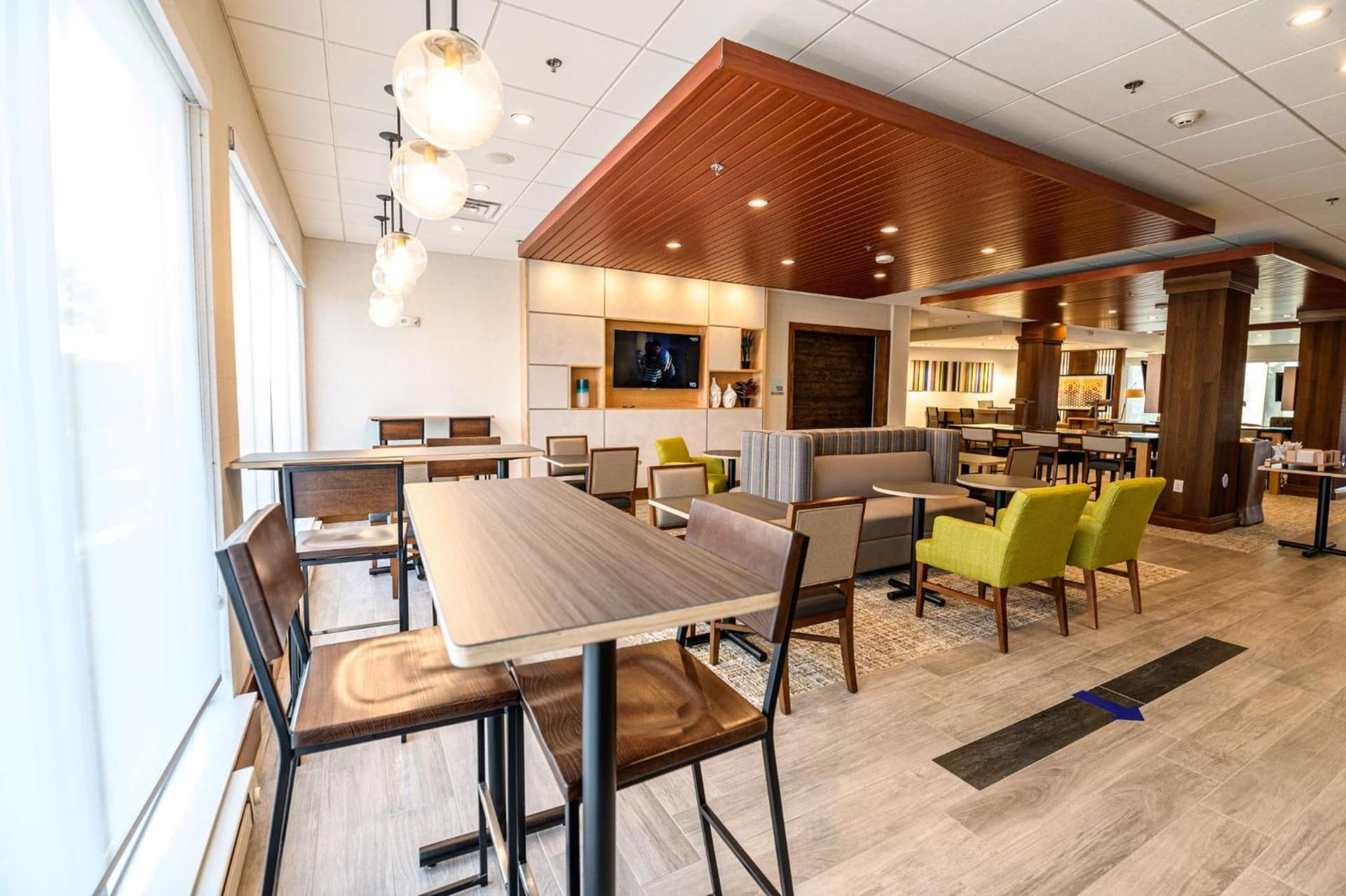 Holiday Inn Express & Suites Dayton East - Beavercreek by IHG gallery photo in Beavercreek, OH — image 22