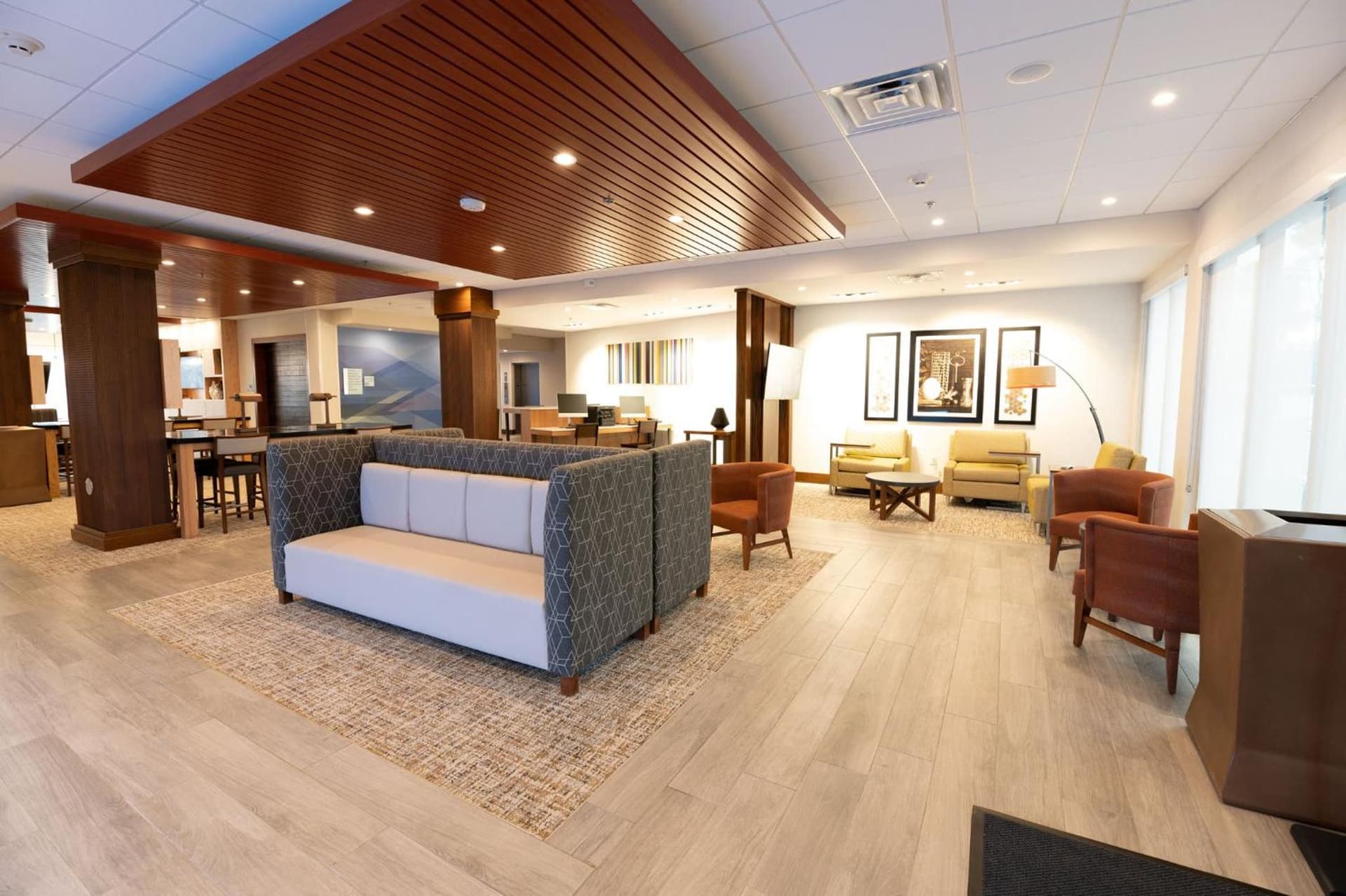 Holiday Inn Express & Suites Dayton East - Beavercreek by IHG gallery photo in Beavercreek, OH — image 24
