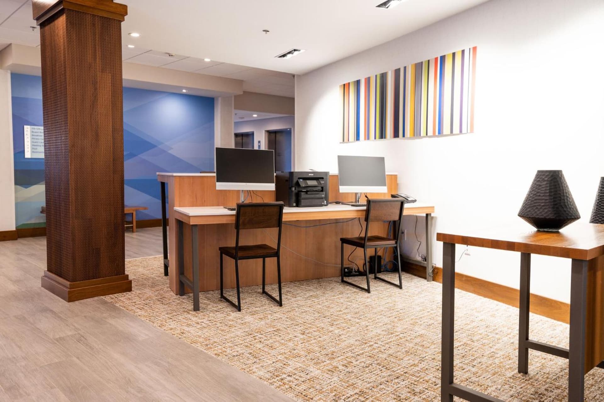 Holiday Inn Express & Suites Dayton East - Beavercreek by IHG interior in Beavercreek, OH — gallery photo 2