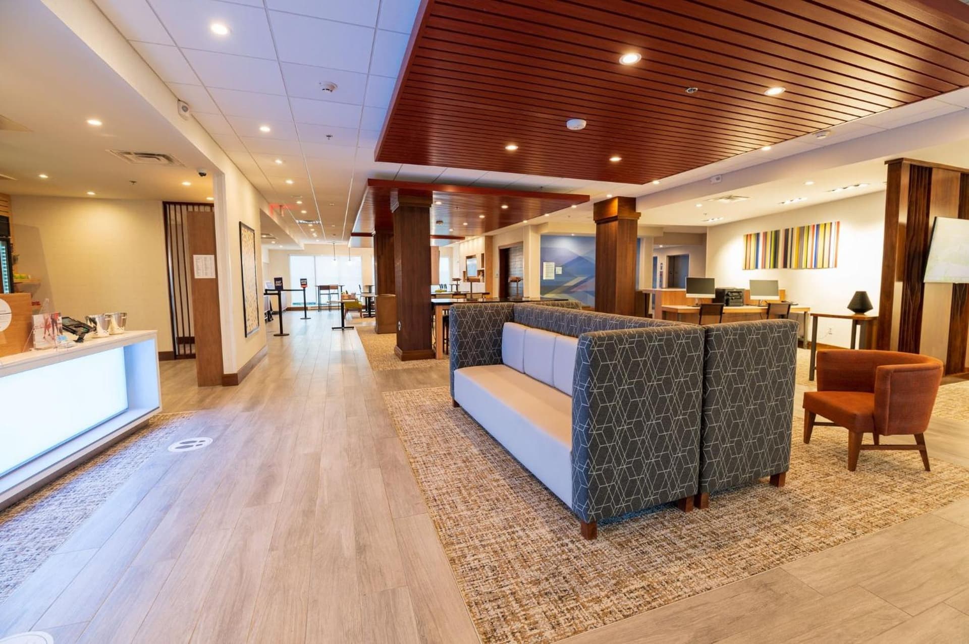 Holiday Inn Express & Suites Dayton East - Beavercreek by IHG gallery photo in Beavercreek, OH — image 10