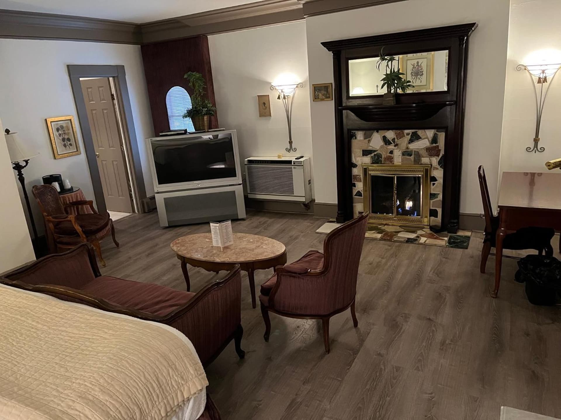 Mario's International Spa, Hotel & Restaurant interior in Aurora, OH — gallery photo 2