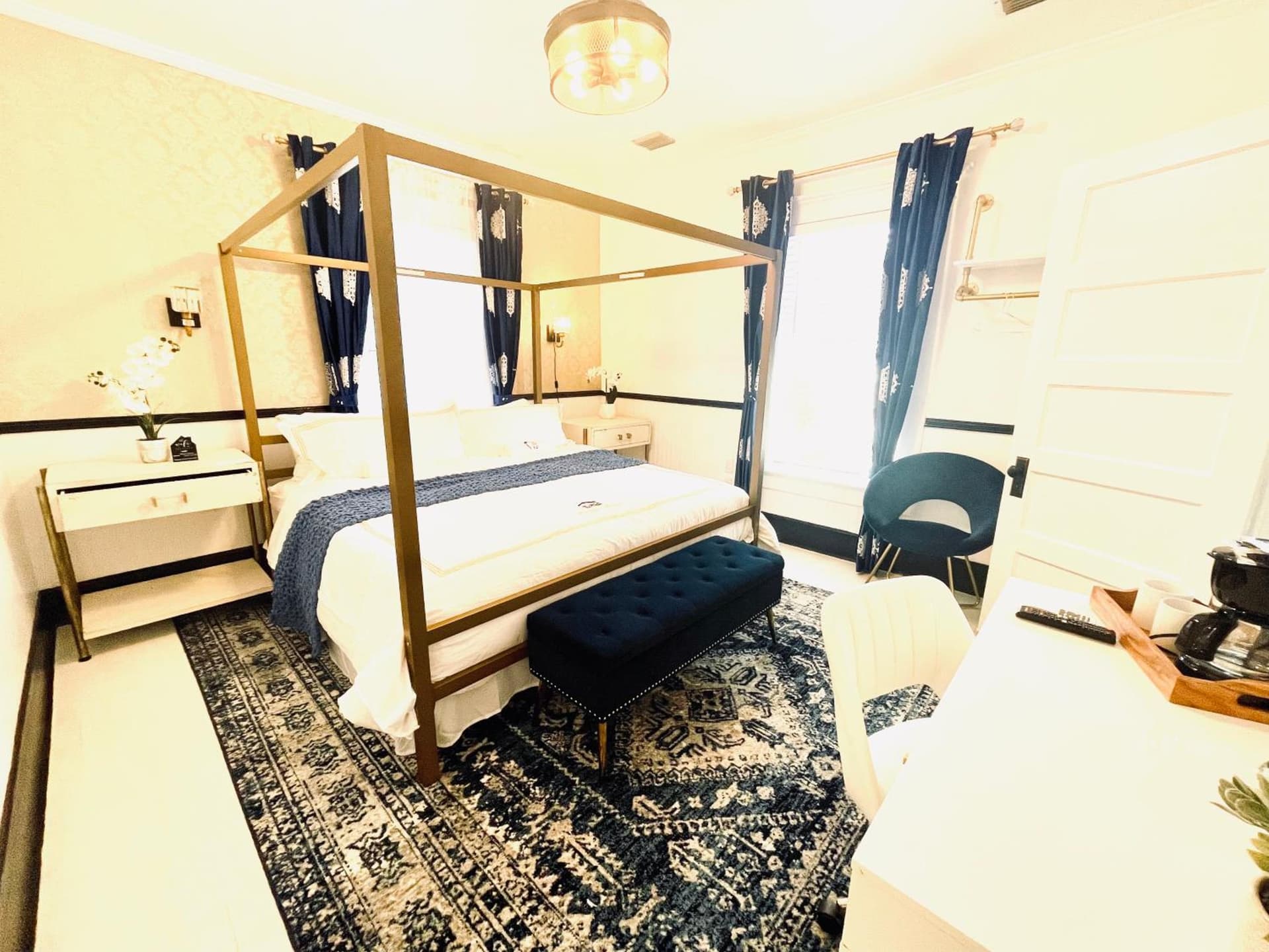 Prestige Collection, Hotel Boutique gallery photo in St Petersburg, FL — image 11