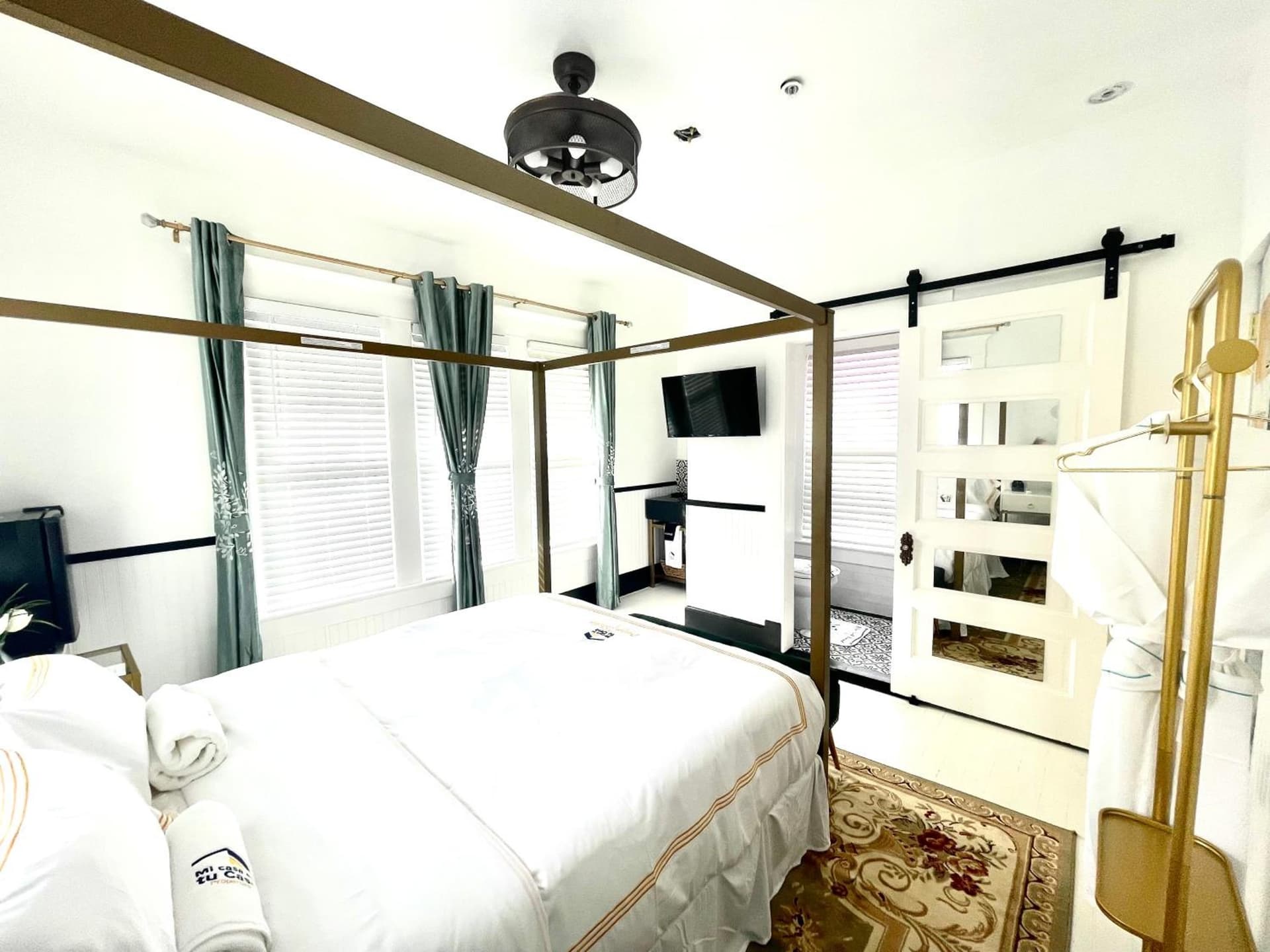 Prestige Collection, Hotel Boutique gallery photo in St Petersburg, FL — image 15