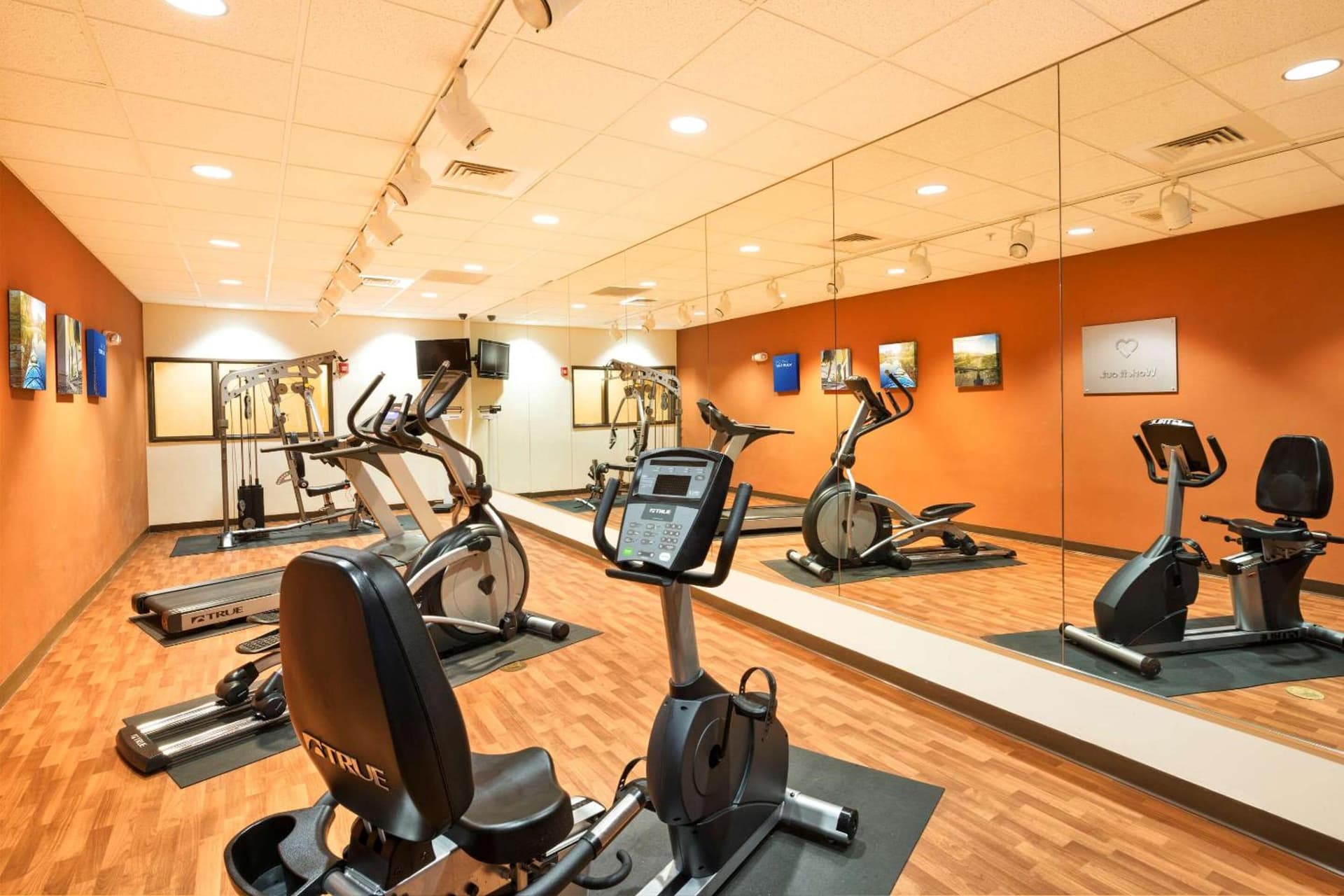 Comfort Suites Goodyear-West Phoenix gallery photo in Goodyear, AZ — image 52