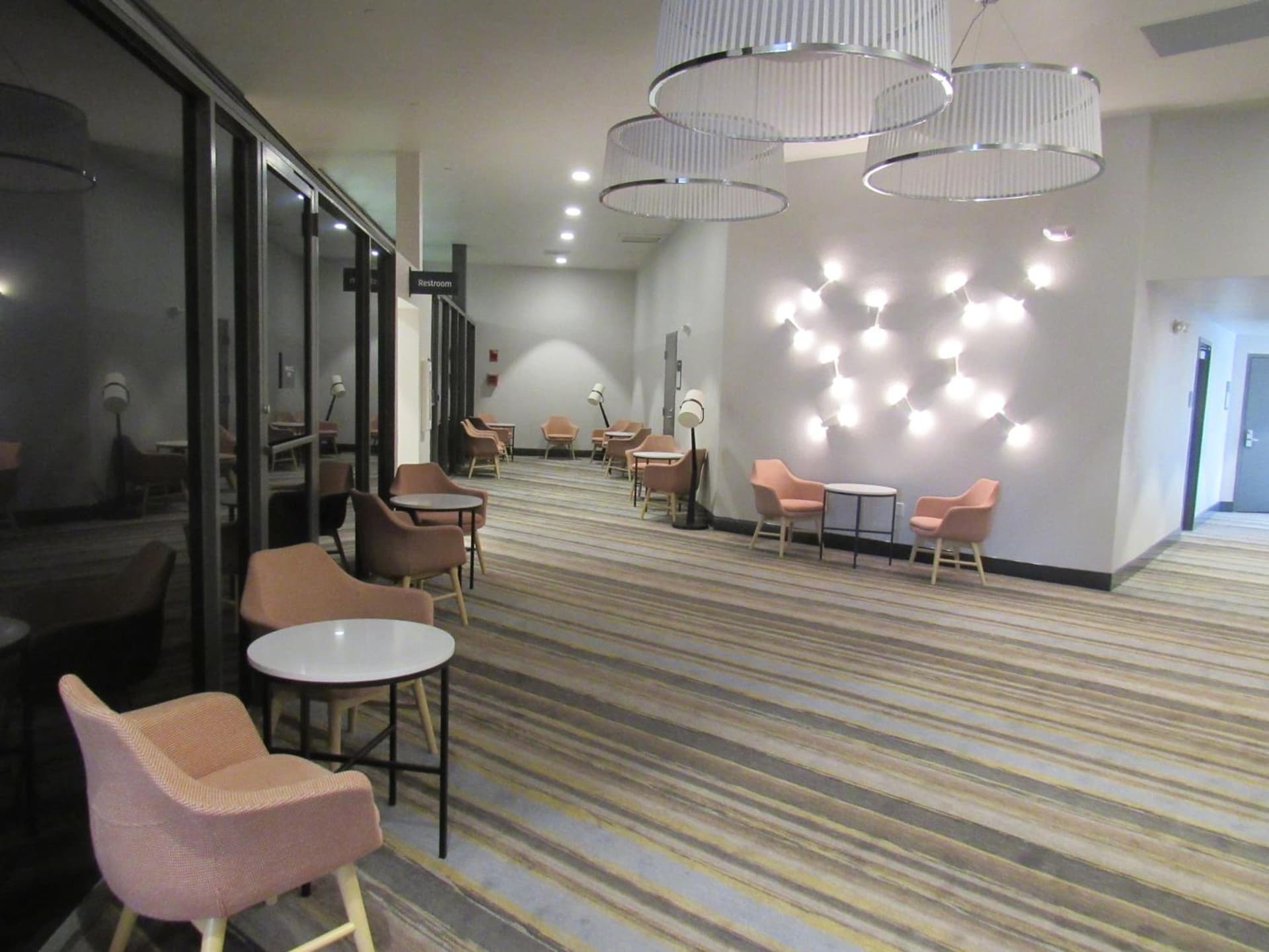 Holiday Inn Orlando International Dr-ICON by IHG gallery photo in Orlando, FL — image 57