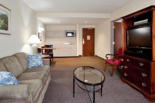 Holiday Inn Express & Suites Newport News by IHG gallery photo in Newport News, VA — image 13