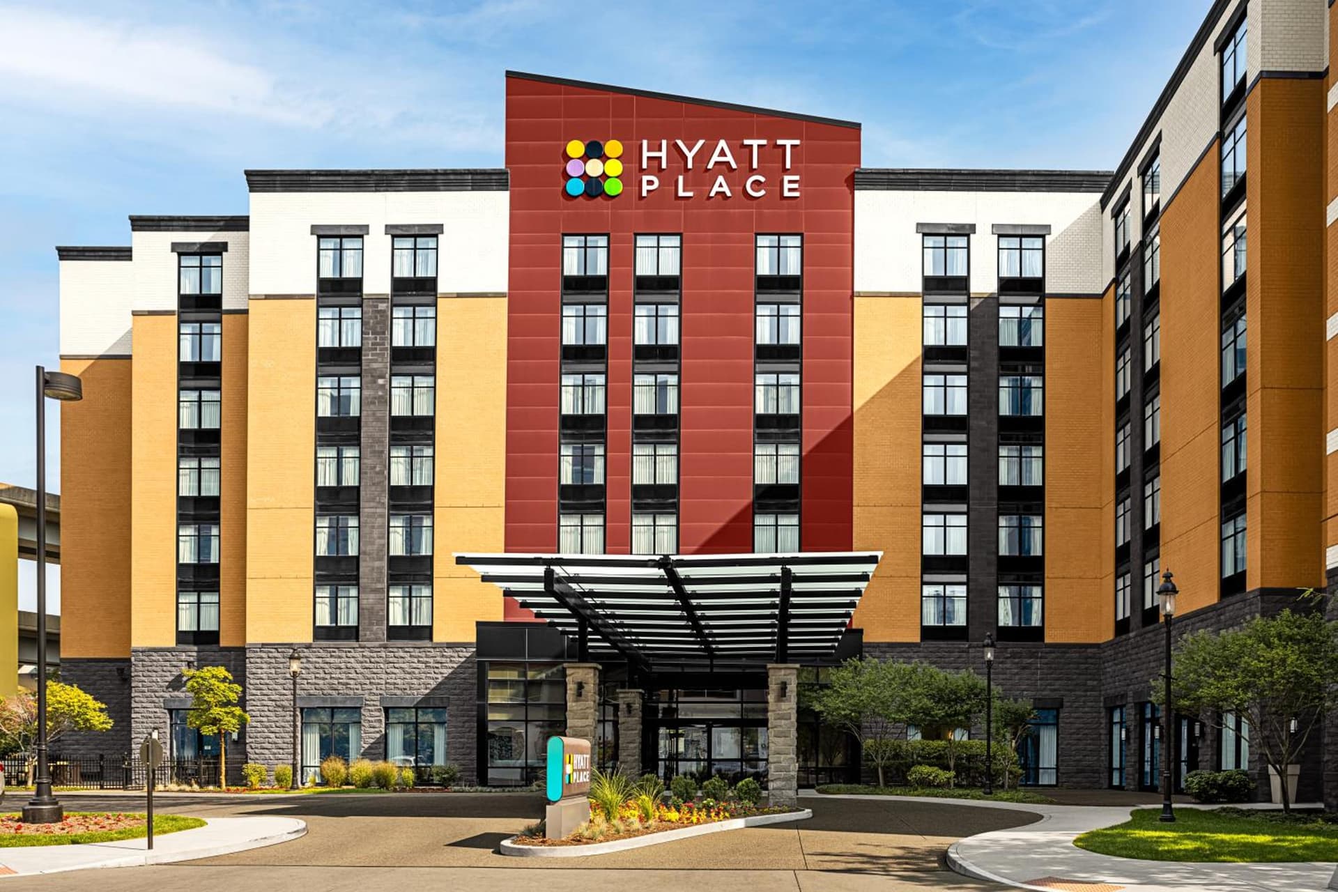 Hyatt Place Pittsburgh North Shore interior in Pittsburgh, PA — gallery photo 2