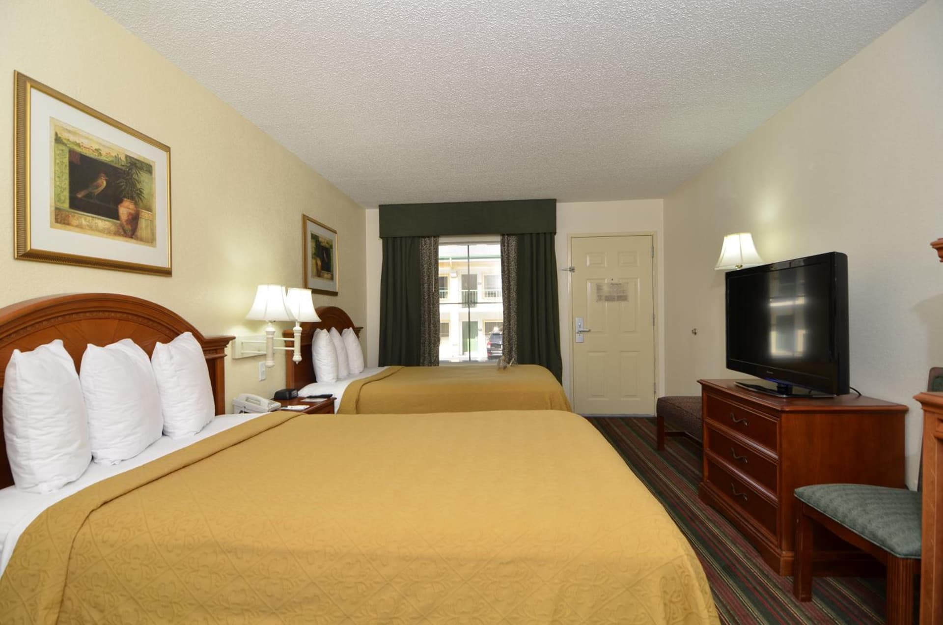 Quality Inn & Suites Biltmore East gallery photo in Asheville, NC — image 25