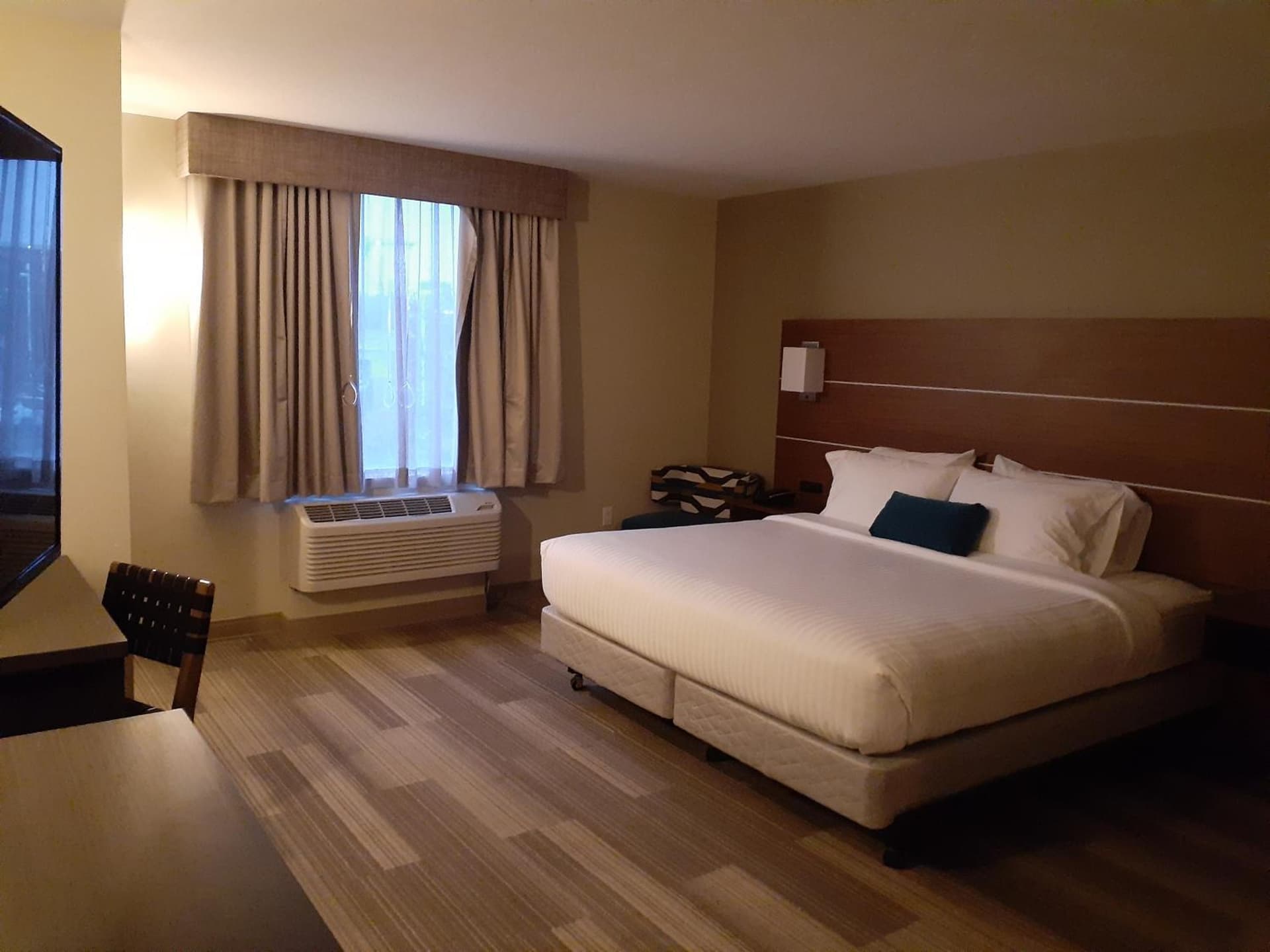 Simple Suites Boise Airport gallery photo in Boise, ID — image 21