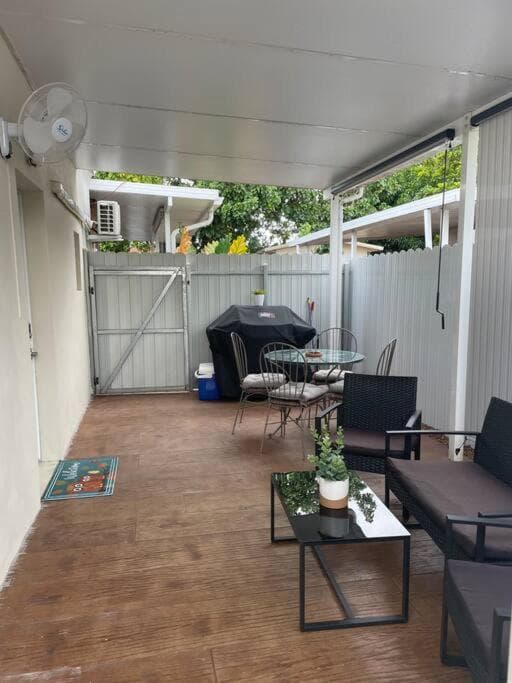 Comfortable modern apartment- central location. featured exterior or lobby in Miami, FL — similar hotel
