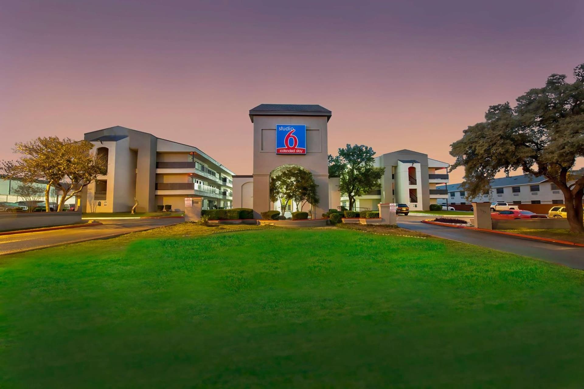 Studio 6-San Antonio, TX - Airport featured exterior or lobby in San Antonio, TX — similar hotel