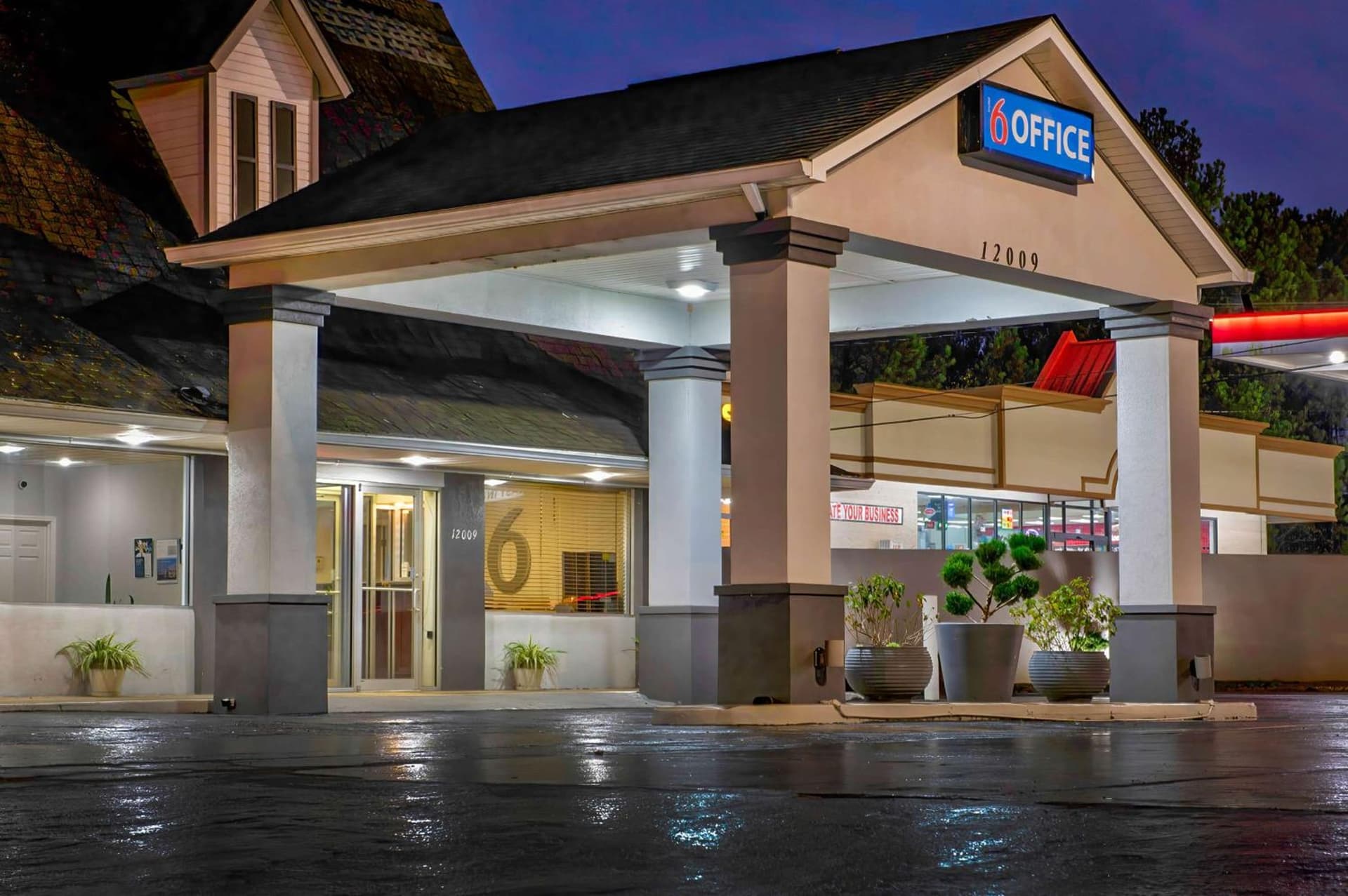 Motel 6 Byron, Ga featured exterior or lobby in Byron, GA — similar hotel