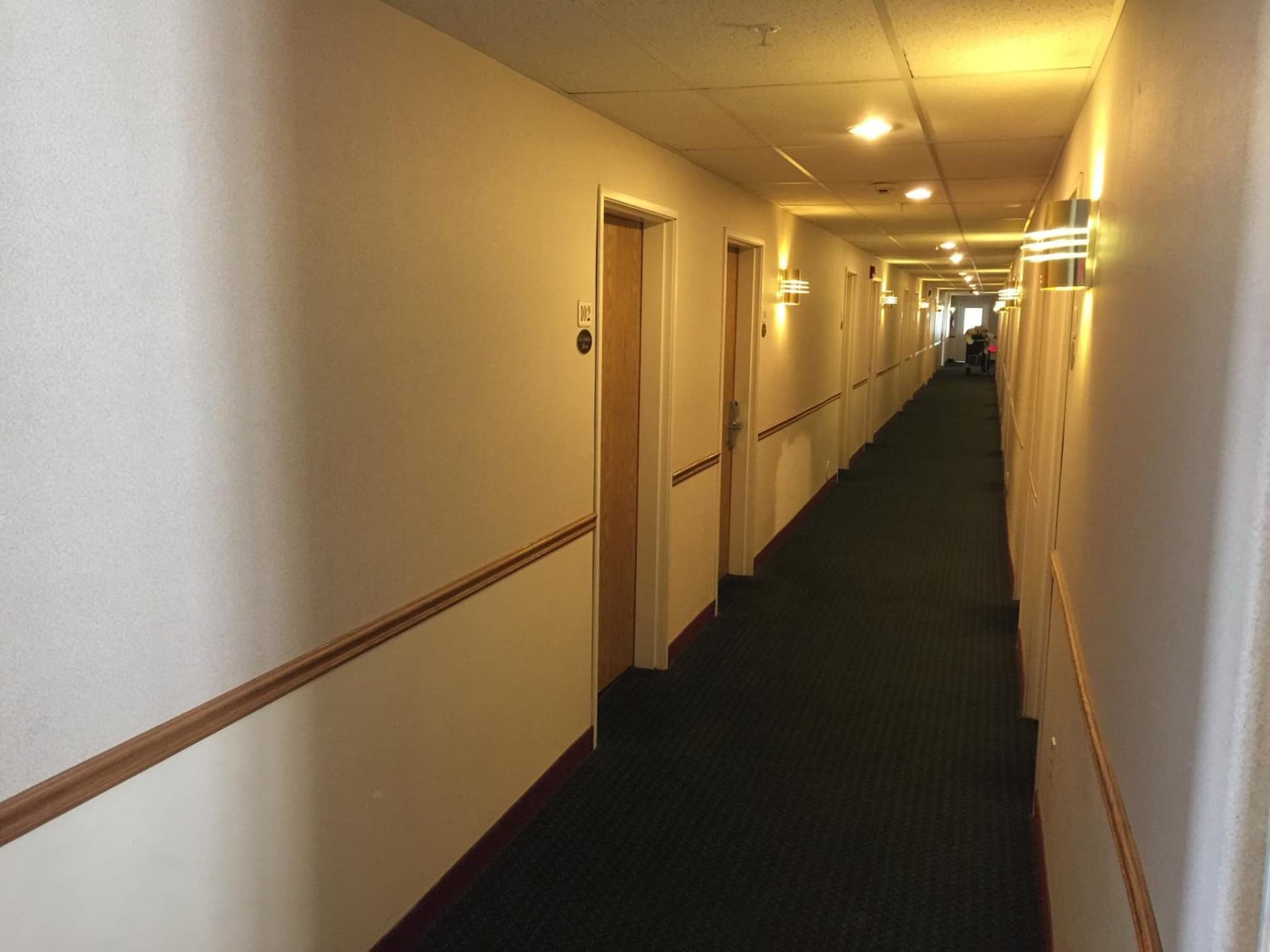Economy Inn & Suites interior in Nephi, UT — gallery photo 2