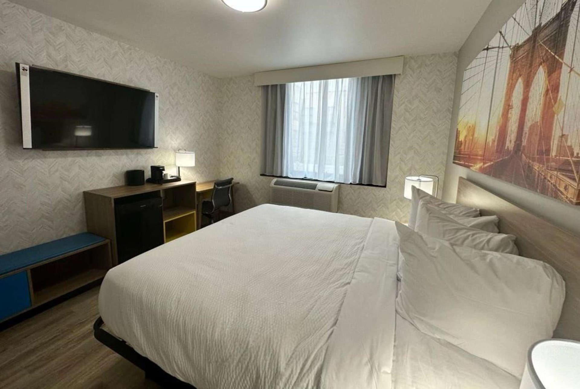 Days Inn by Wyndham Brooklyn Eastern Parkway property views in Brooklyn, NY — gallery photo 3