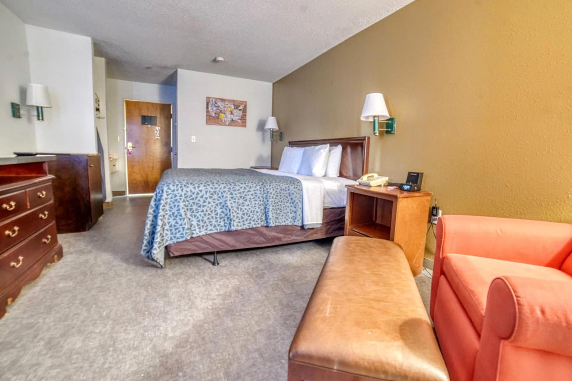 Econo Lodge property views in Raleigh, NC — gallery photo 3