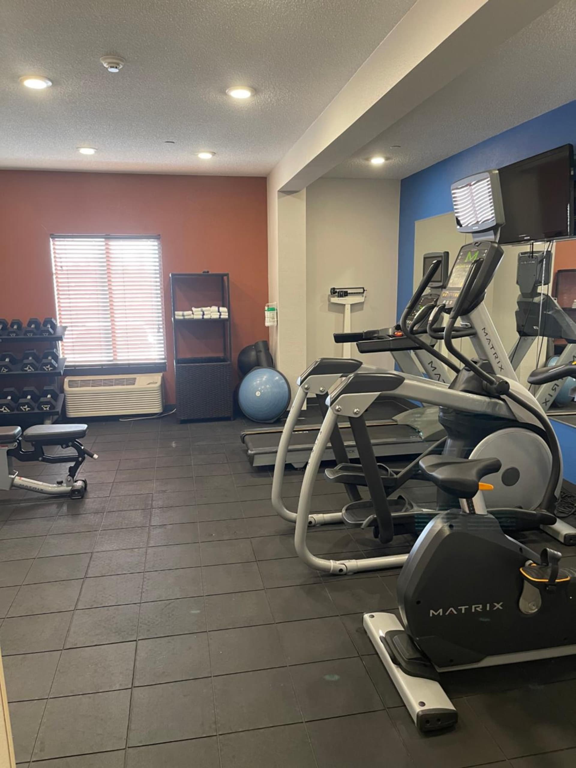 Holiday Inn Express Cedar Rapids - Collins Road by IHG gallery photo in Cedar Rapids, IA — image 10