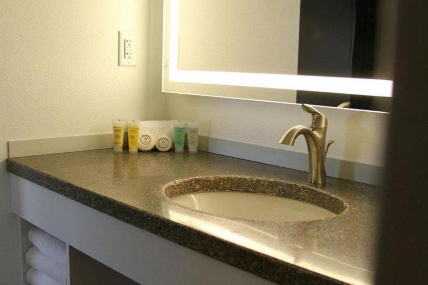 The Wallhouse Hotel, an Ascend Collection Hotel gallery photo in Walnut Creek, OH — image 10