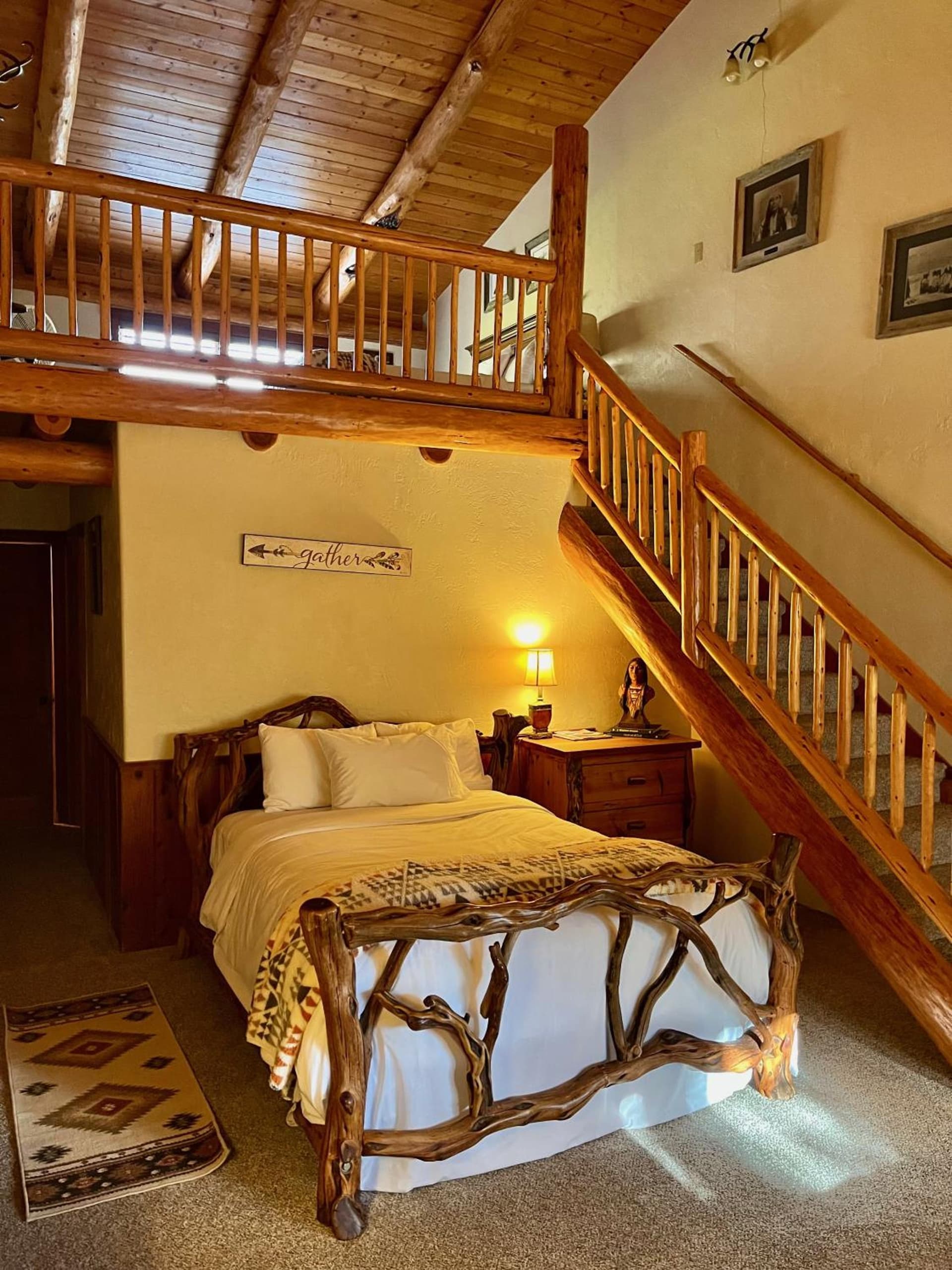 The Lindsay Lodge gallery photo in Applegate — image 12
