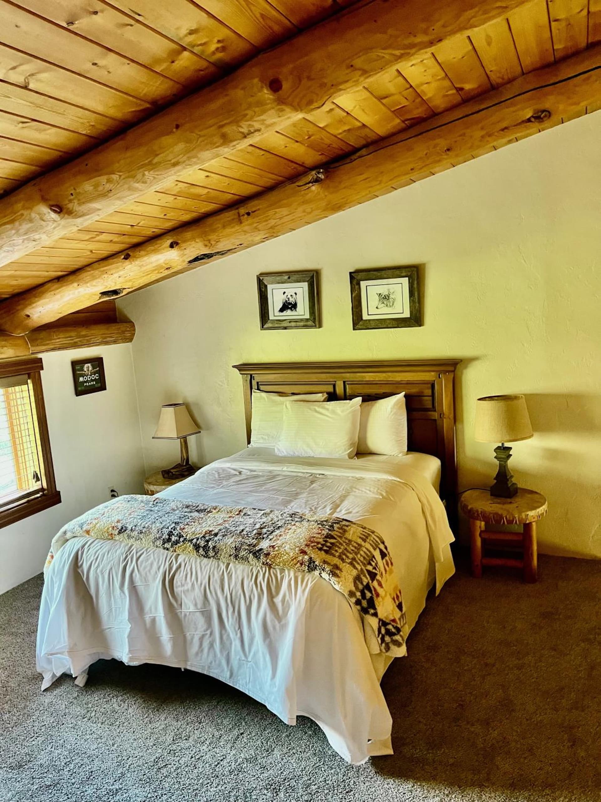 The Lindsay Lodge gallery photo in Applegate — image 20