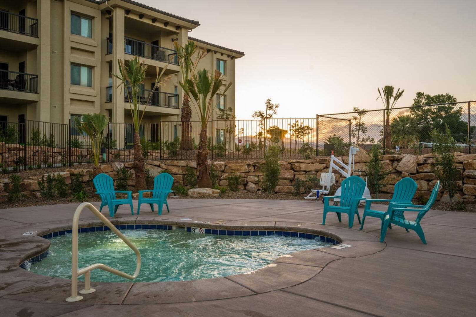 S404-The Penthouse-Fourth Floor 3-bedroom Pool View interior in St. George, UT — gallery photo 2