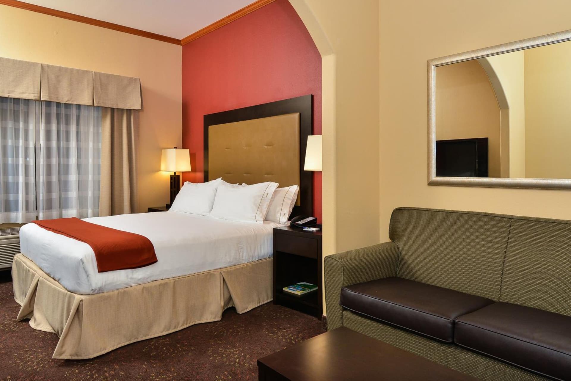 Holiday Inn Express Vancouver North by IHG interior in Vancouver, WA — gallery photo 2