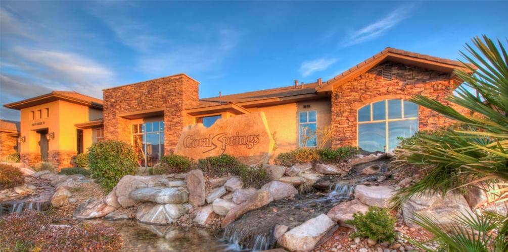 D13-Amazing Red Cliff View-Third Floor 3-bedroom Sunset View — hotel in Washington, Utah