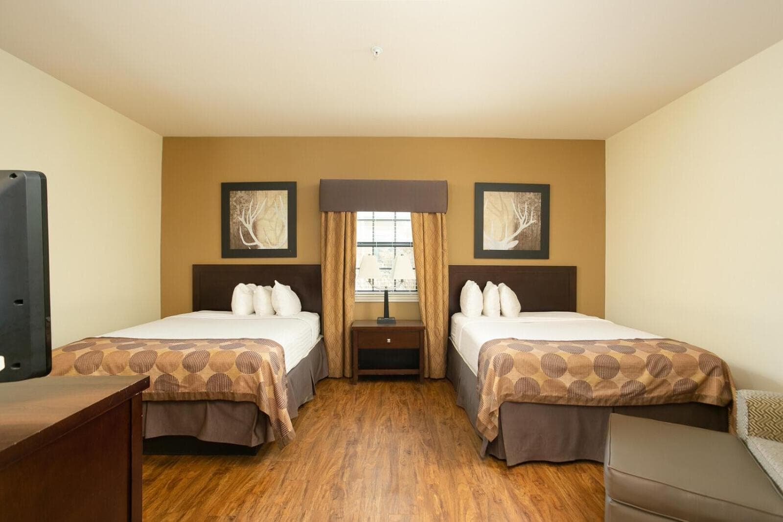 The Lodge At Kenedy property views in Kenedy, TX — gallery photo 3
