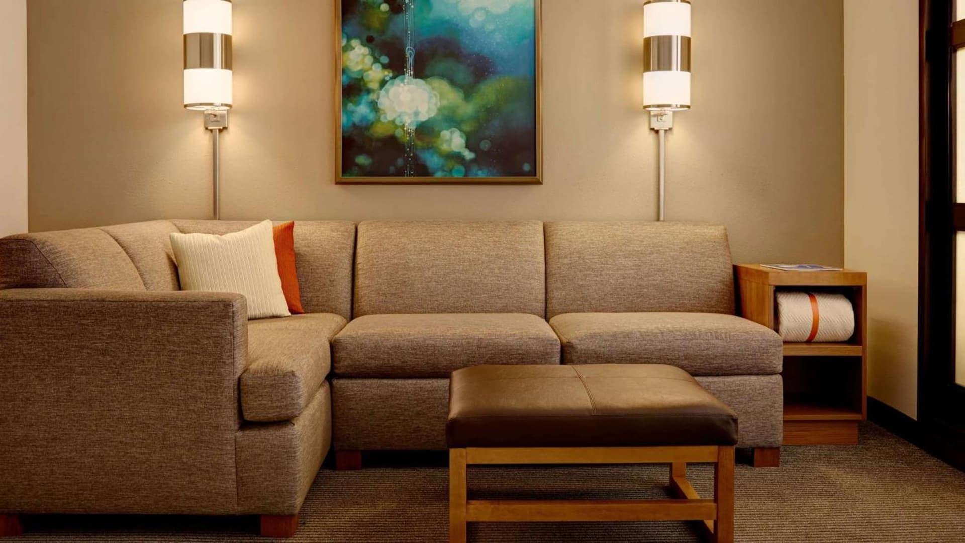 Sonesta Select Austin North Central interior in Austin, TX — gallery photo 2