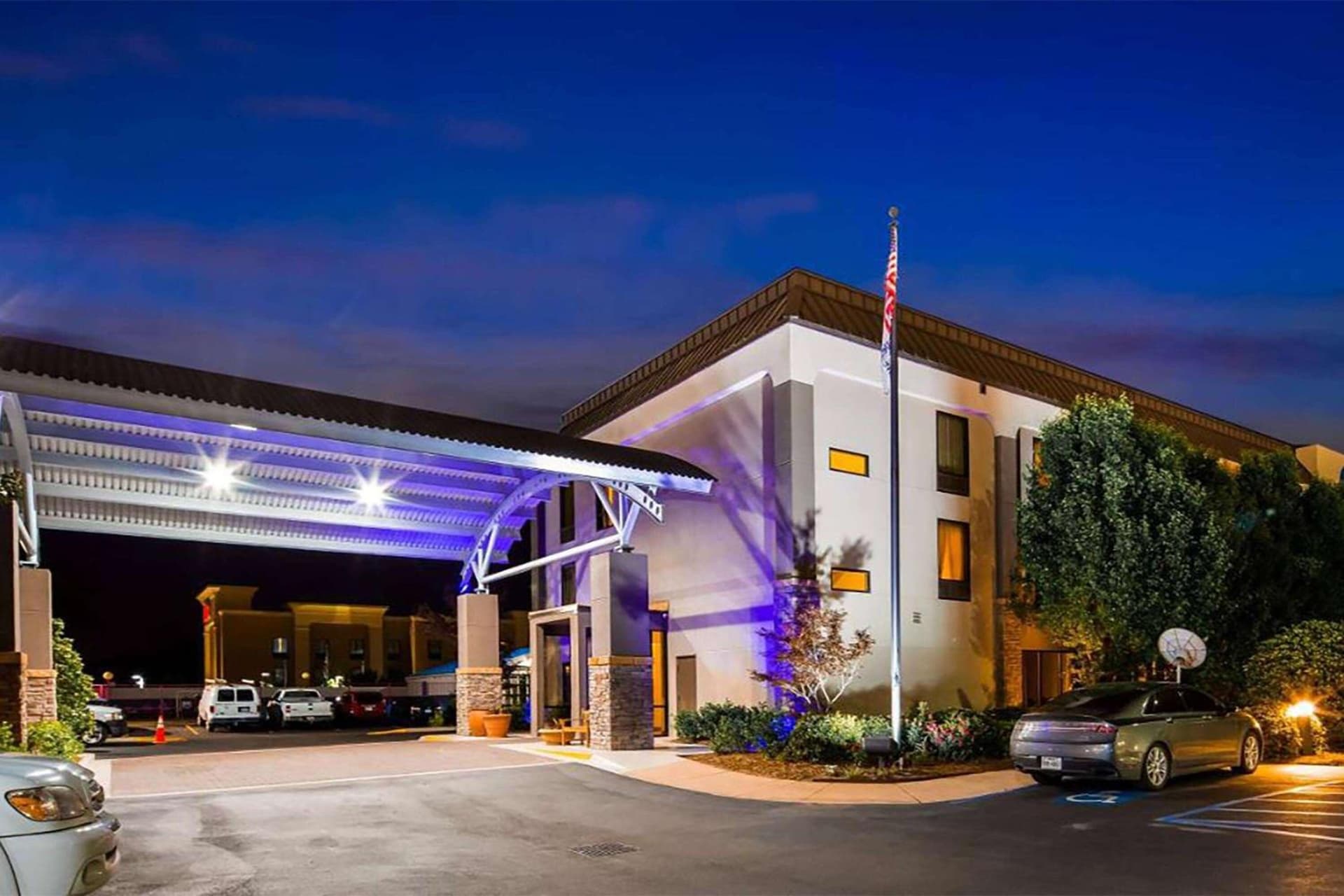 Days Inn by Wyndham Laurel MS featured exterior or lobby in Laurel, MS — similar hotel