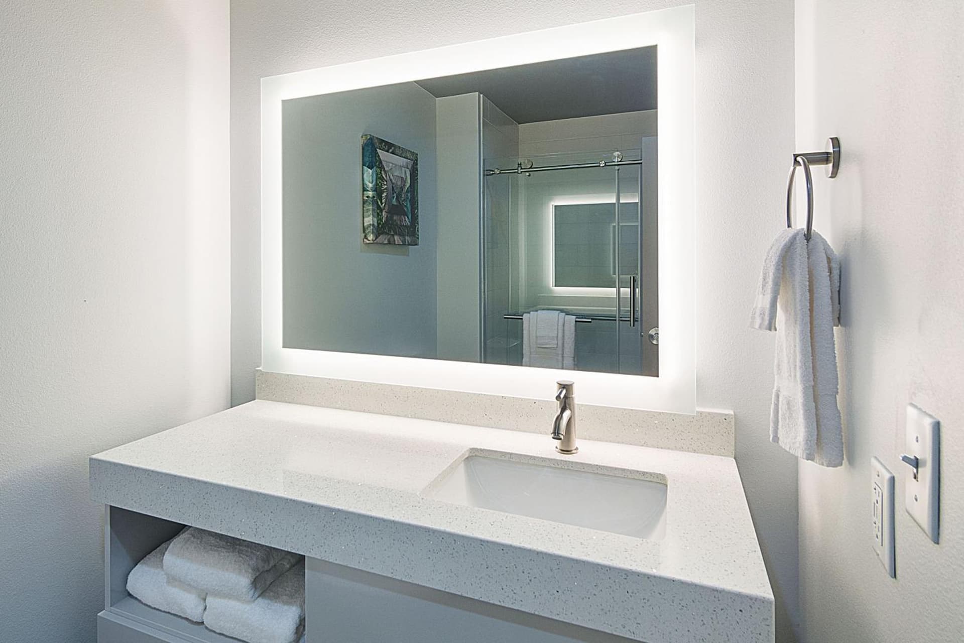 Four Points by Sheraton Plano interior in Plano, TX — gallery photo 2