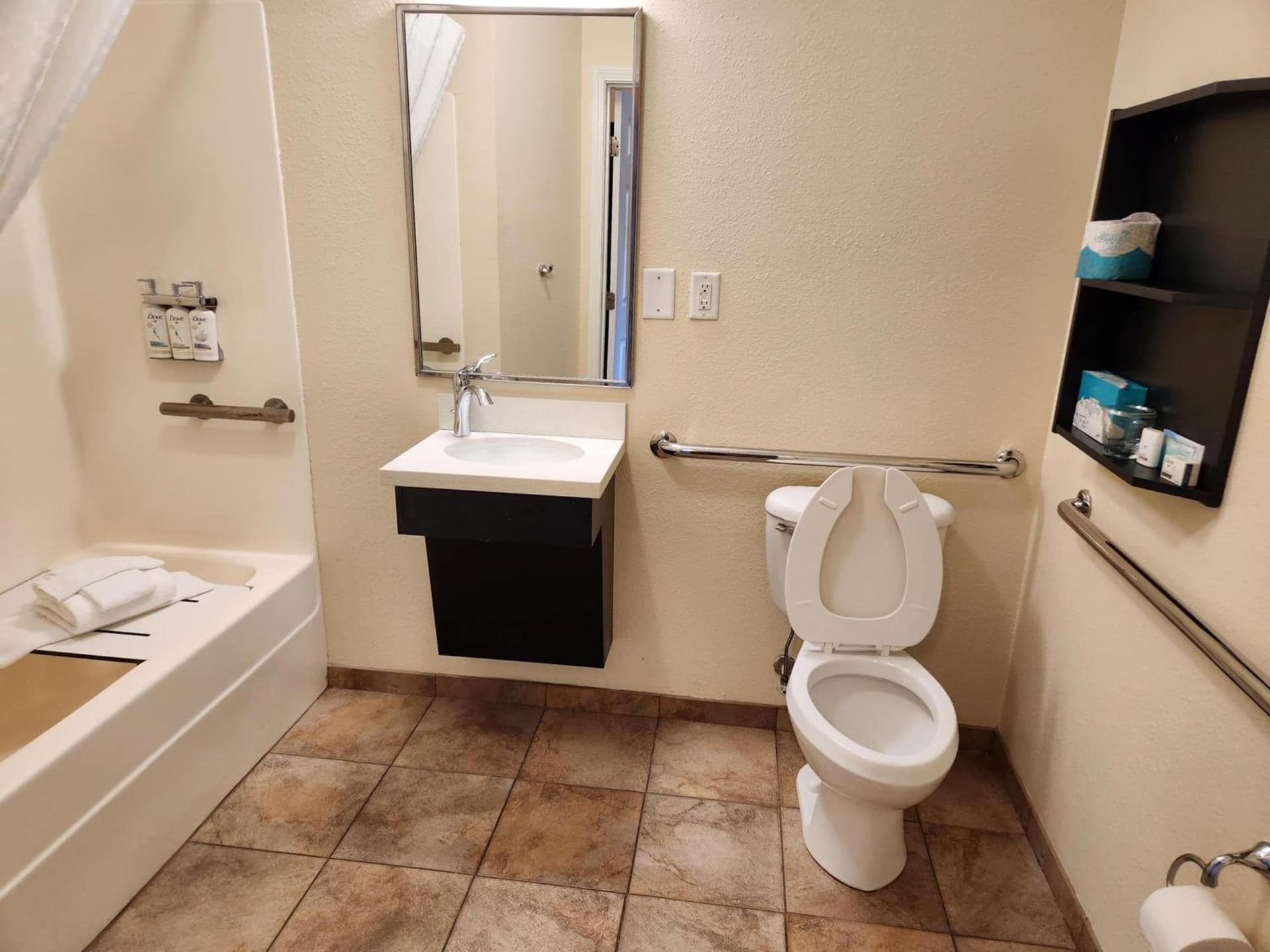 Candlewood Suites Greenville NC by IHG gallery photo in Greenville, NC — image 44