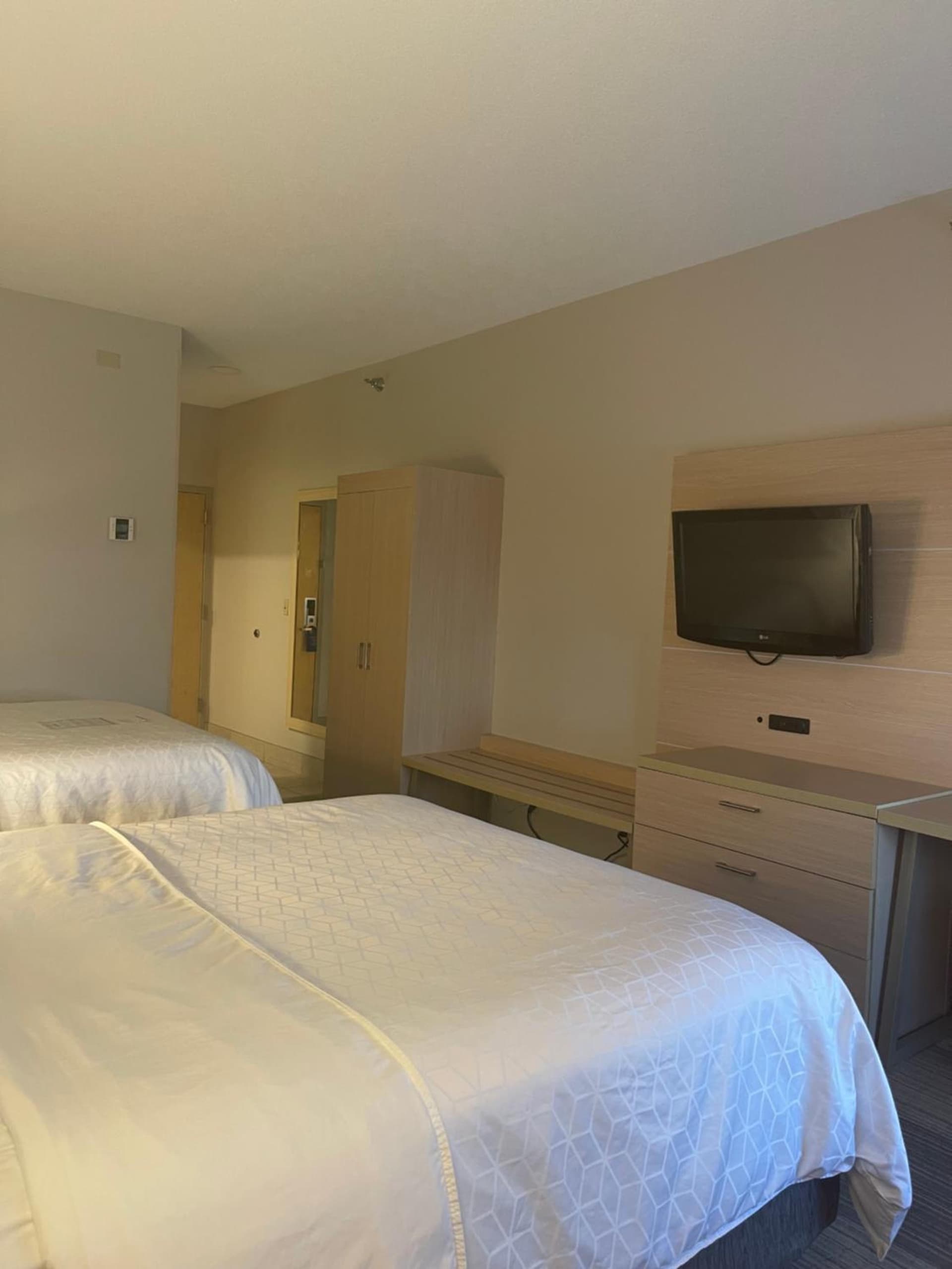 Holiday Inn Express Cedar Rapids - Collins Road by IHG gallery photo in Cedar Rapids, IA — image 52