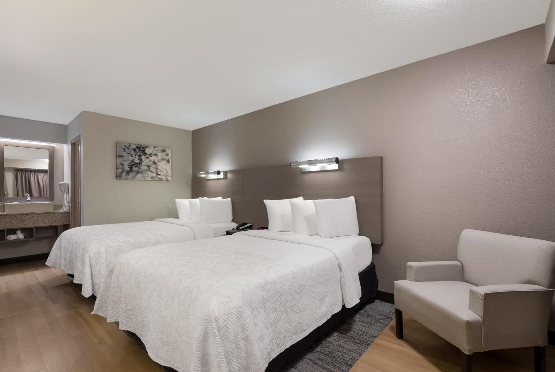 Red Roof Inn PLUS+ Chicago - Naperville gallery photo in Naperville, IL — image 27
