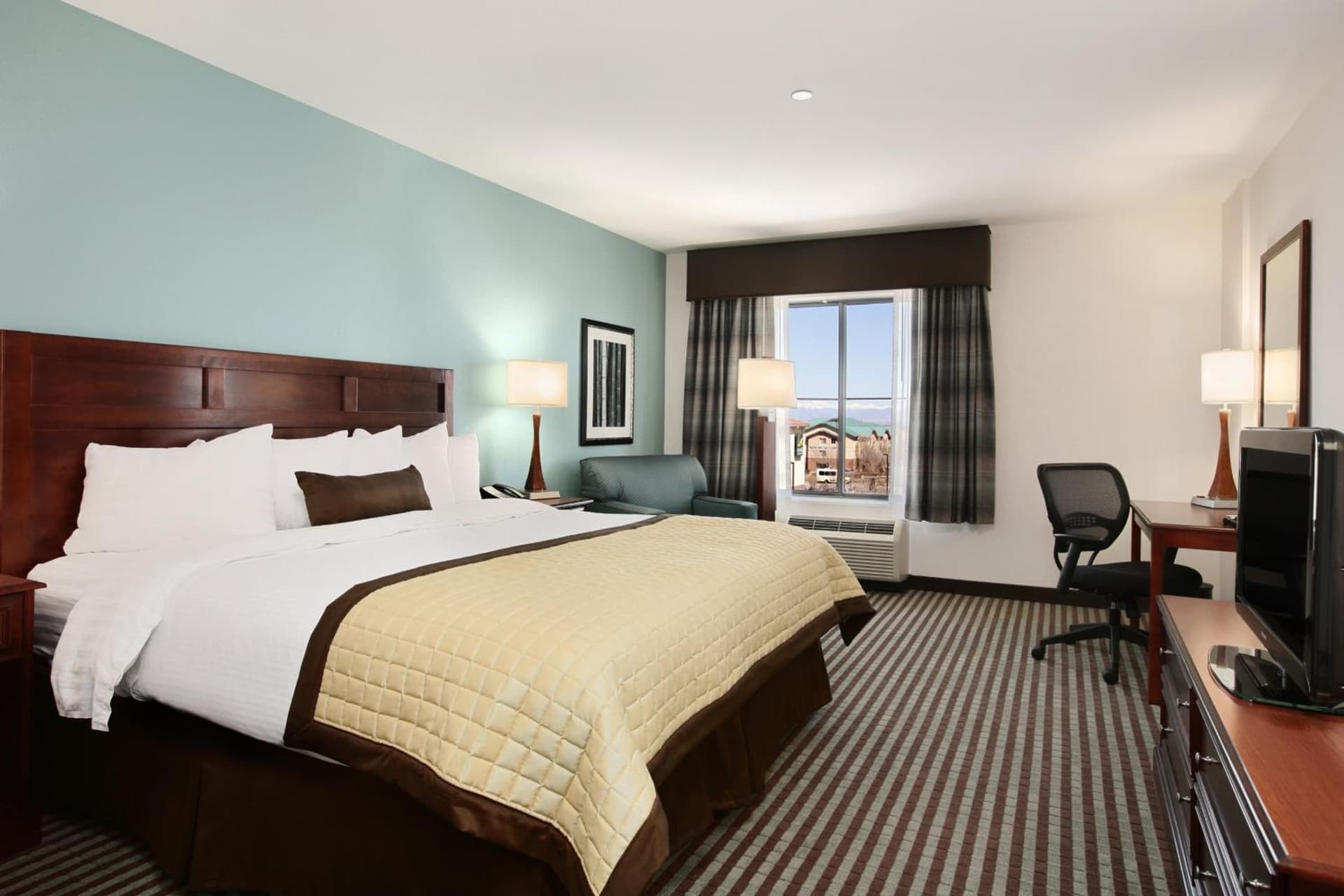 Baymont by Wyndham Denver International Airport gallery photo in Denver, CO — image 11