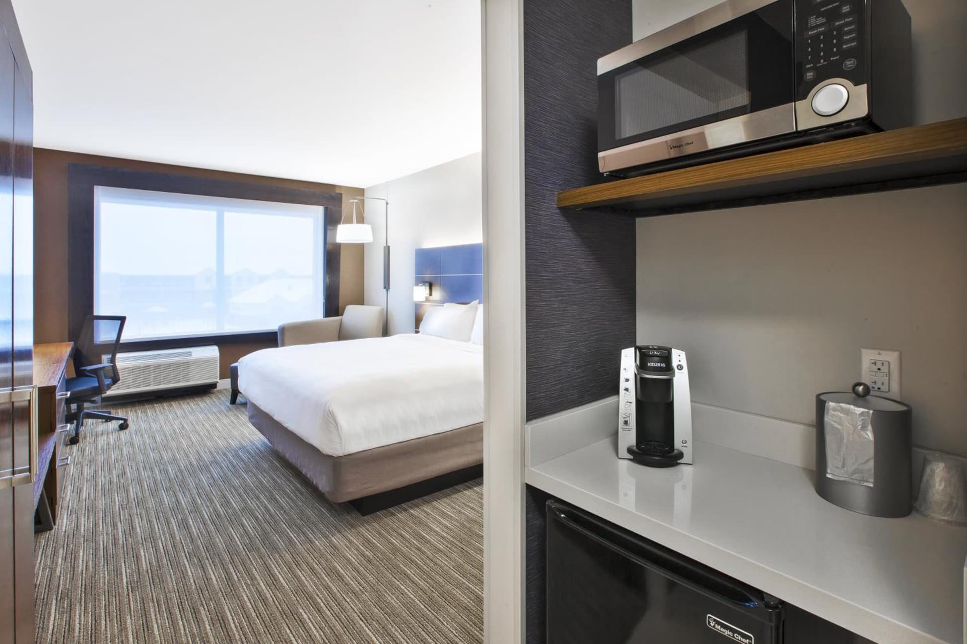 Holiday Inn Express & Suites Okemos - University Area by IHG gallery photo in Okemos, MI — image 6