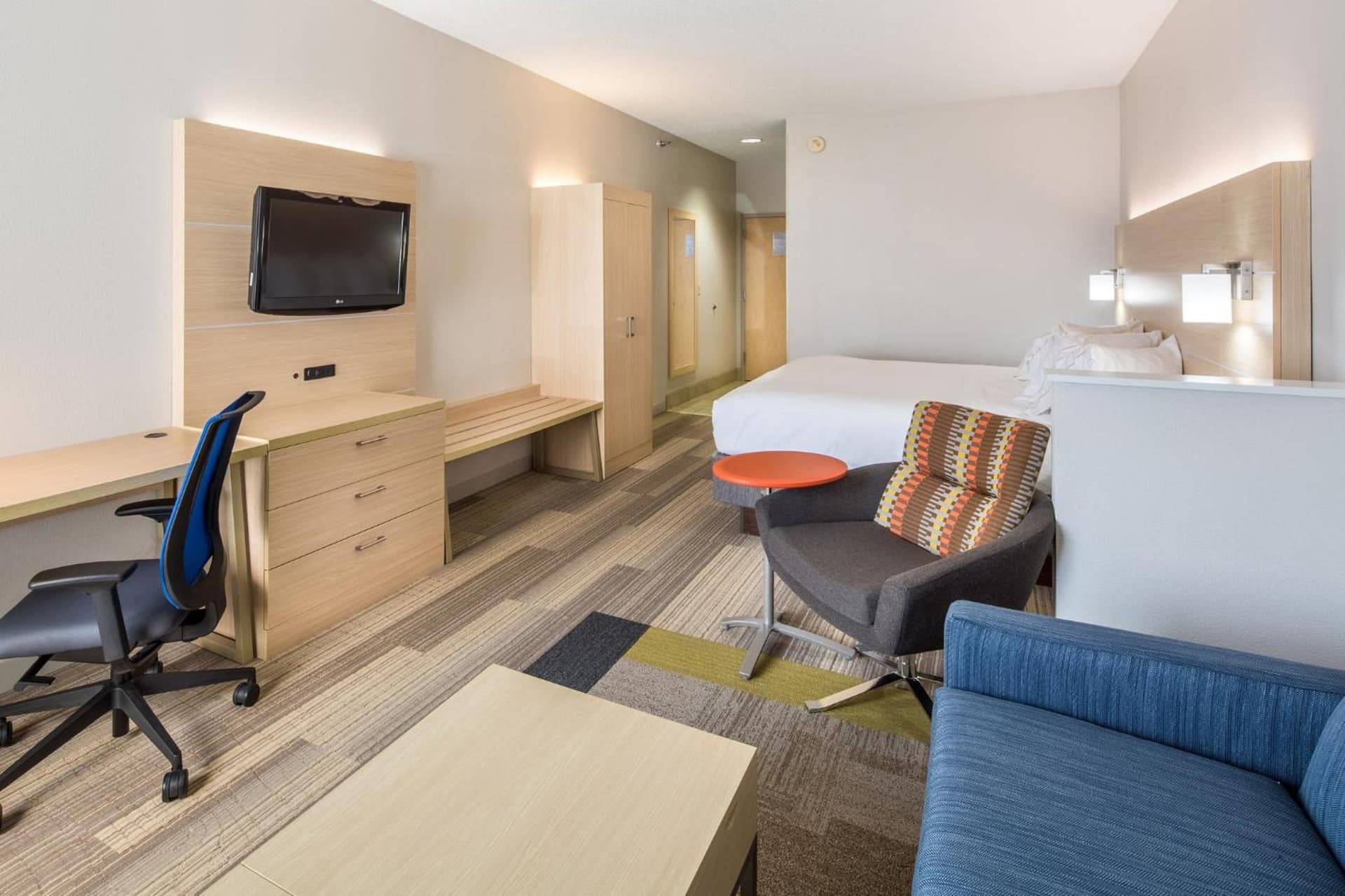 Holiday Inn Express Cedar Rapids - Collins Road by IHG gallery photo in Cedar Rapids, IA — image 12