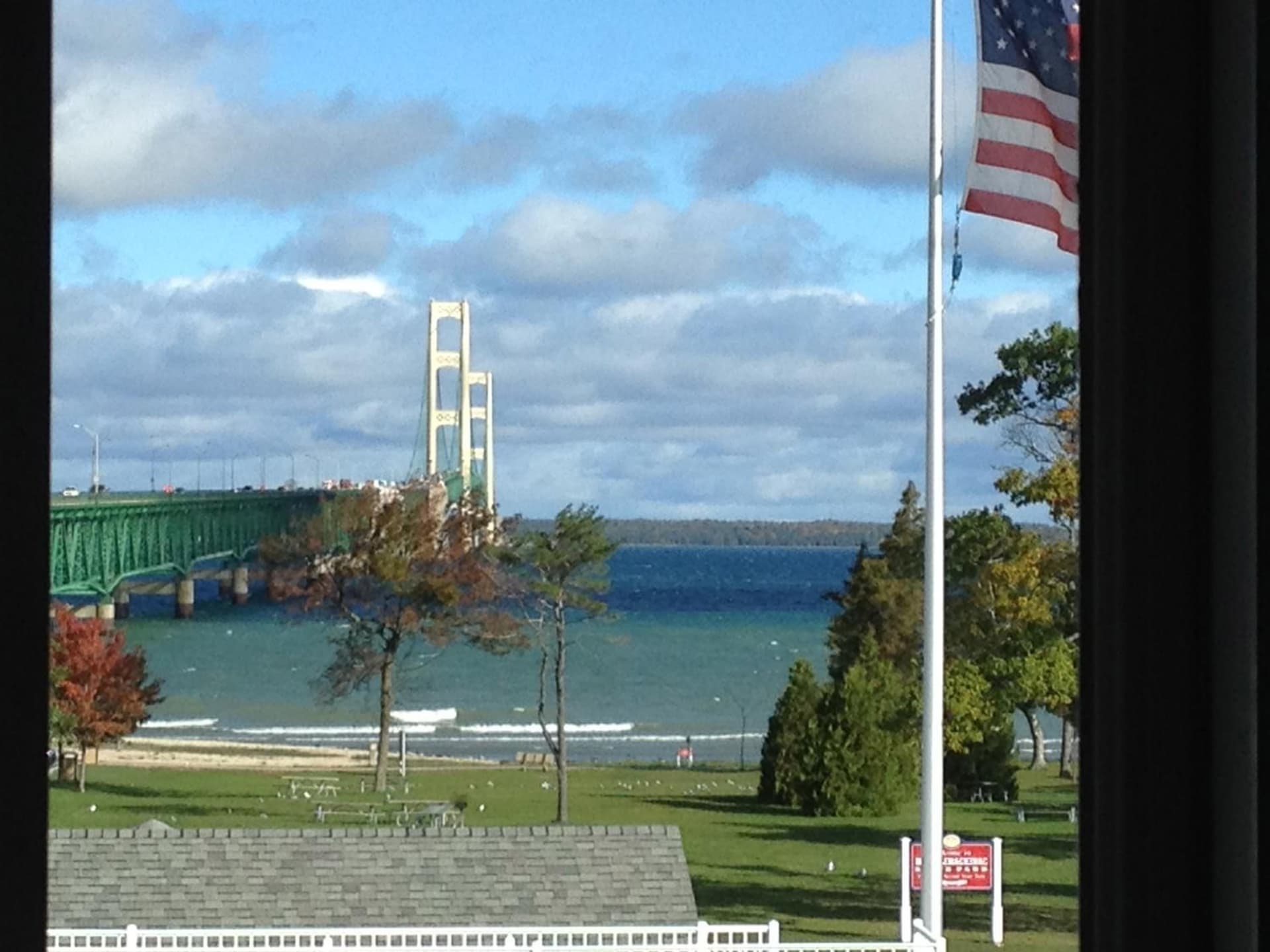 Parkside Inn Bridgeview interior in Mackinaw City, MI — gallery photo 2