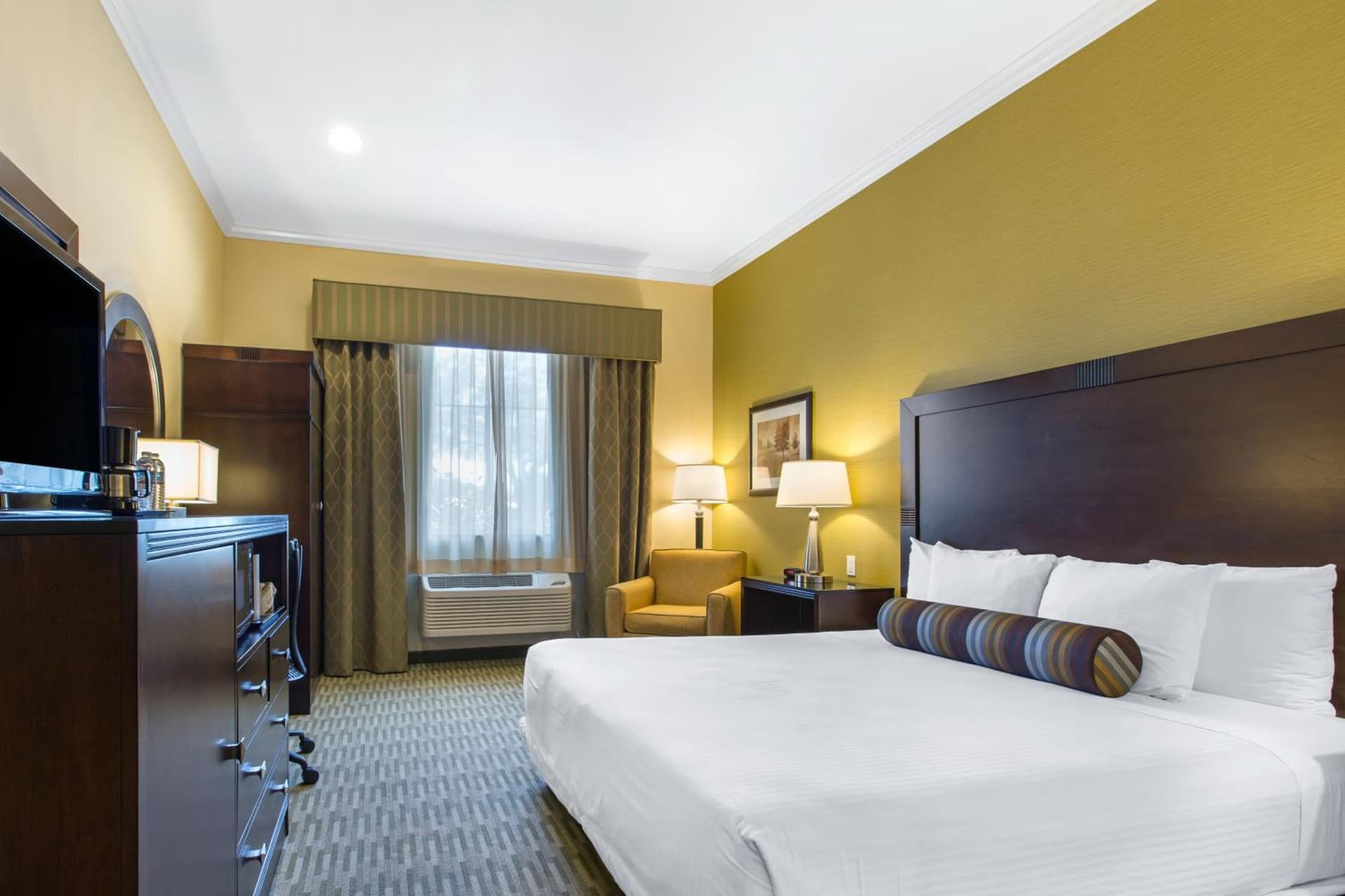 The Oaks Hotel & Suites gallery photo in Paso Robles — image 11