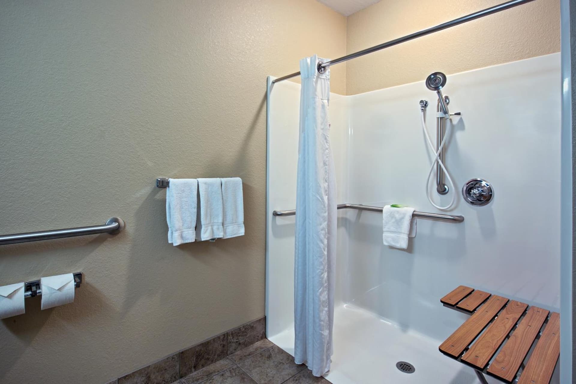Holiday Inn Express & Suites - Green Bay East by IHG property views in Green Bay, WI — gallery photo 3