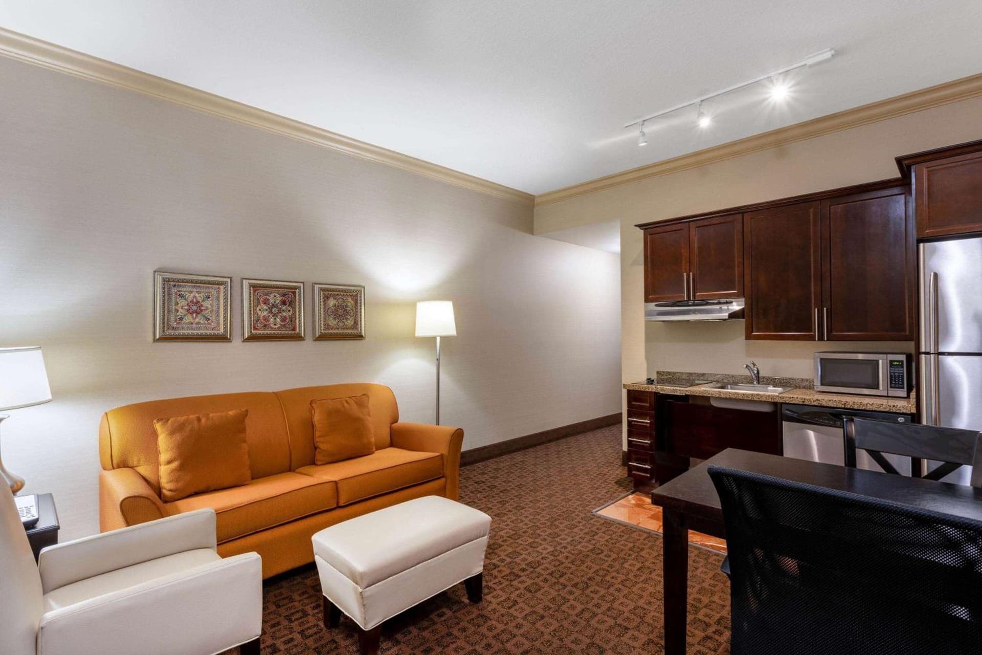 Hawthorn Extended Stay by Wyndham West Palm Beach Airport gallery photo in West Palm Beach, FL — image 35