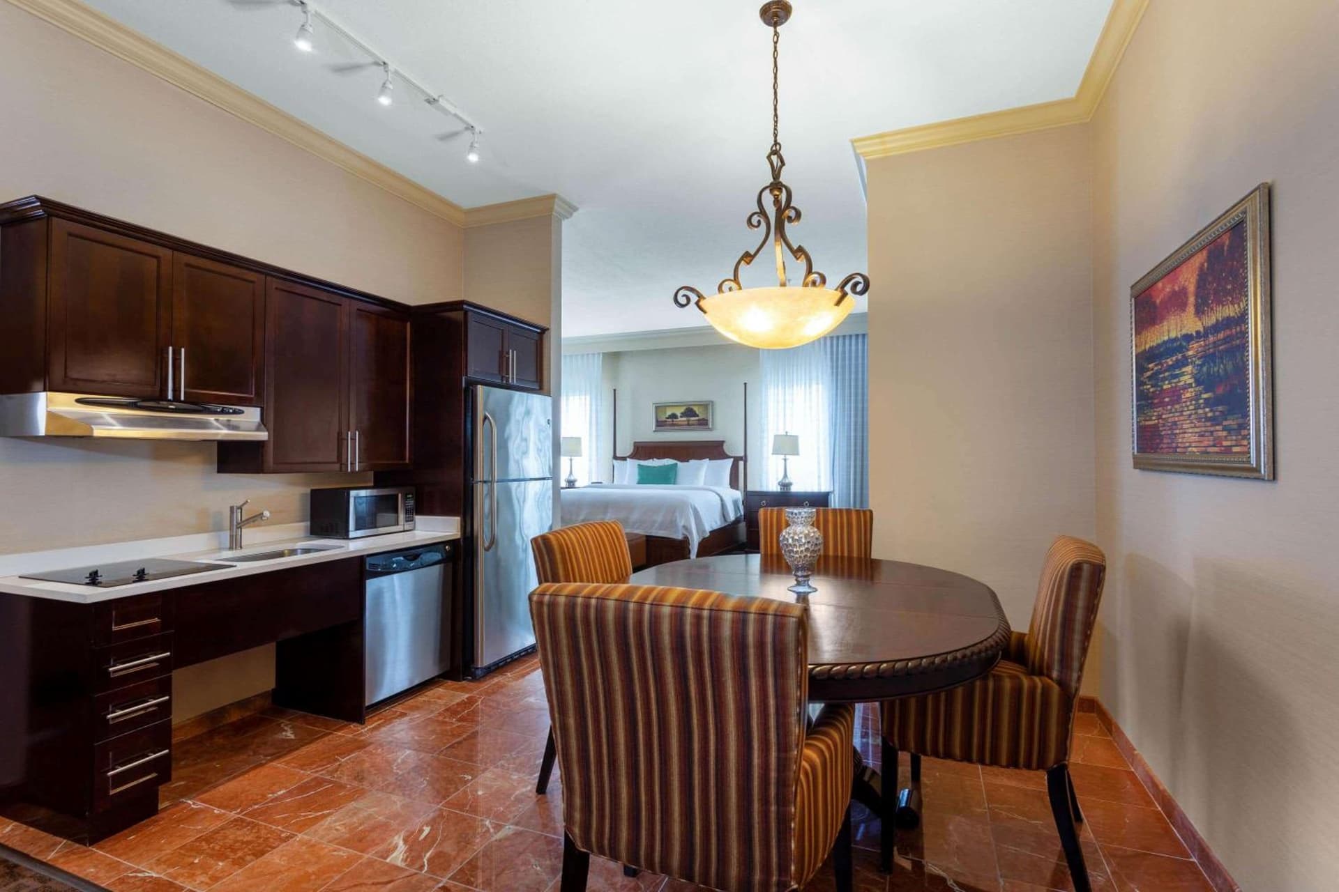Hawthorn Extended Stay by Wyndham West Palm Beach Airport property views in West Palm Beach, FL — gallery photo 3