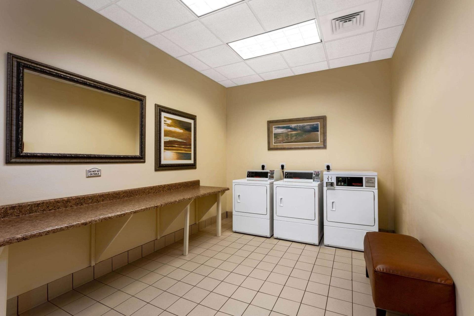 Hawthorn Extended Stay by Wyndham West Palm Beach Airport gallery photo in West Palm Beach, FL — image 4