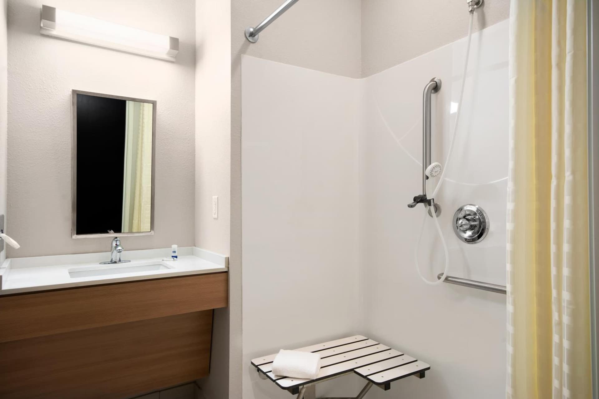 Microtel Inn & Suites by Wyndham gallery photo in Lynchburg, VA — image 19