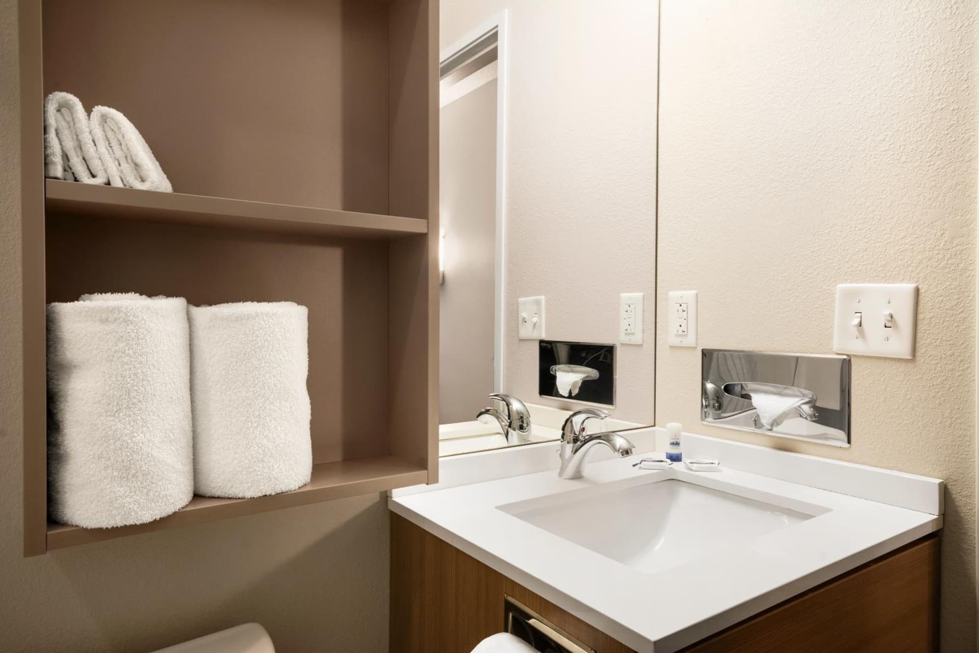 Microtel Inn & Suites by Wyndham gallery photo in Lynchburg, VA — image 5