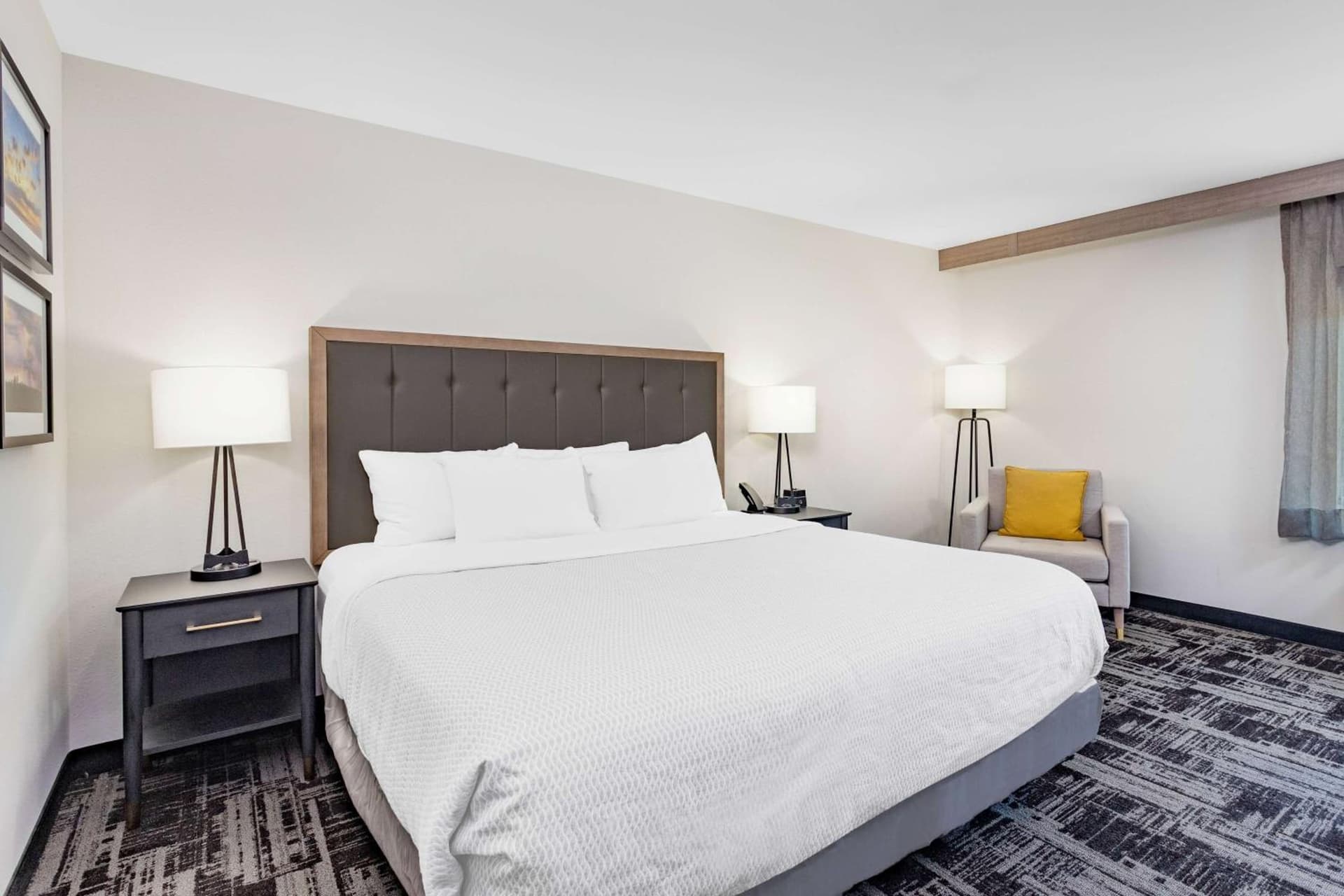 LaQuinta Suites by Wyndham South Bend Notre Dame Area gallery photo in South Bend, IN — image 47