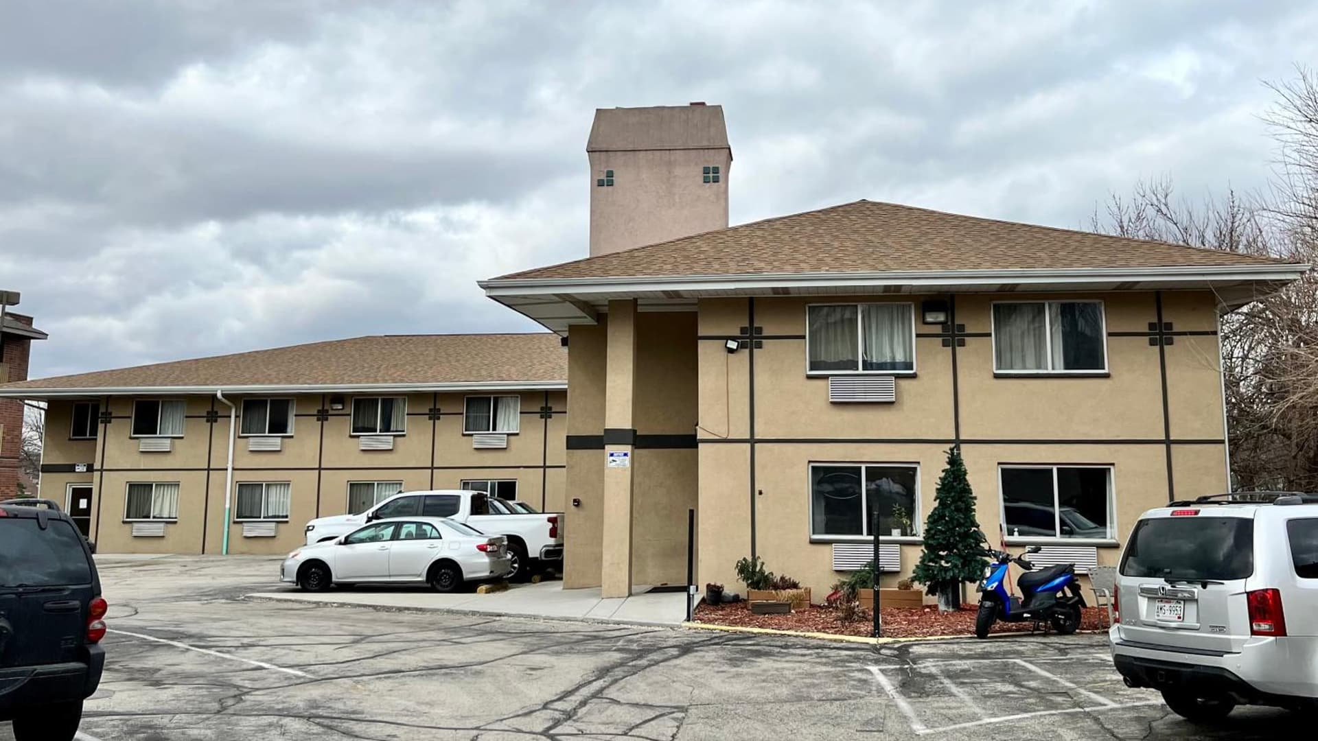 River Walk Inn featured exterior or lobby in Fort Atkinson, WI — similar hotel