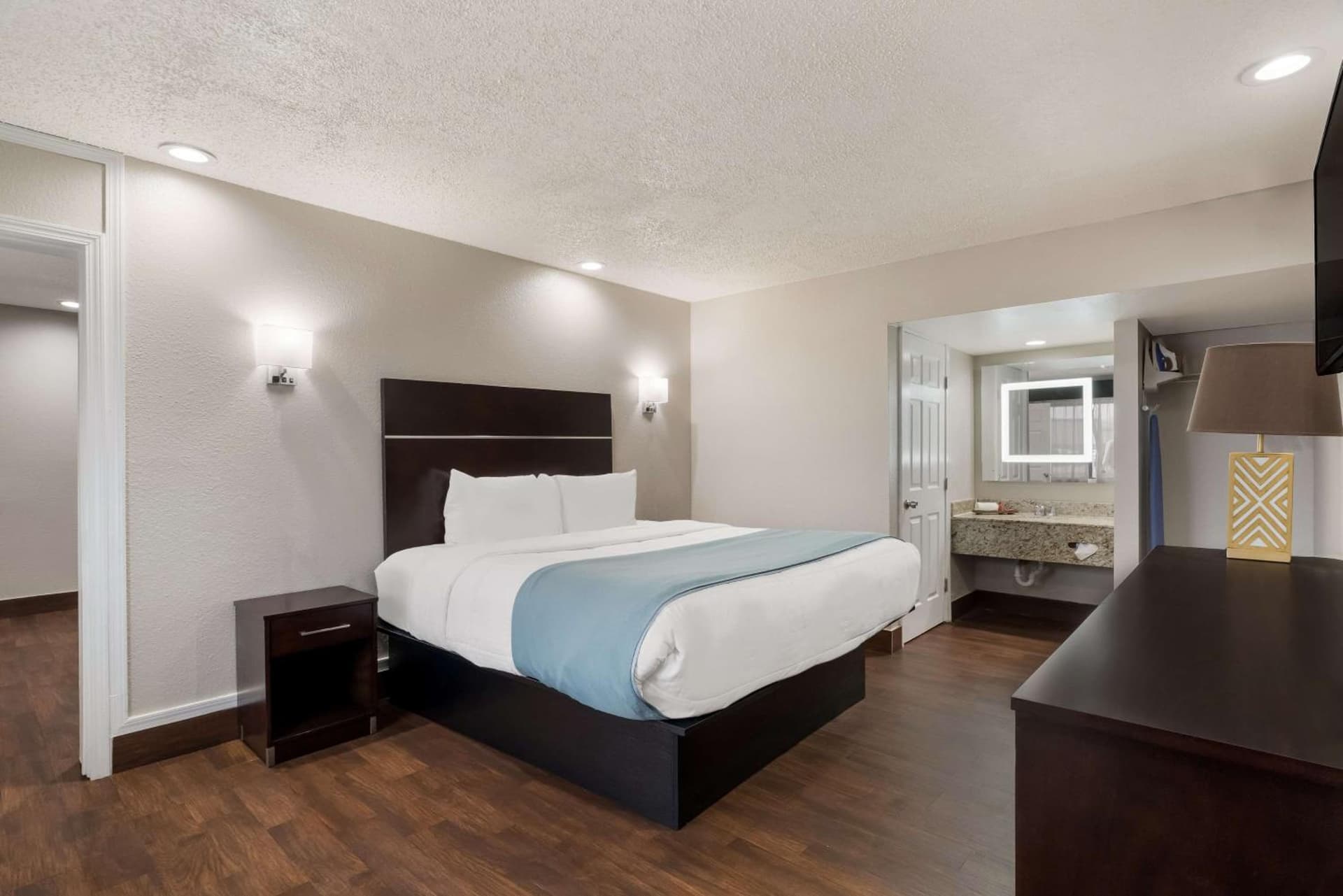 Spanish Trails Inn - Laredo Hotel interior in Laredo, TX — gallery photo 2