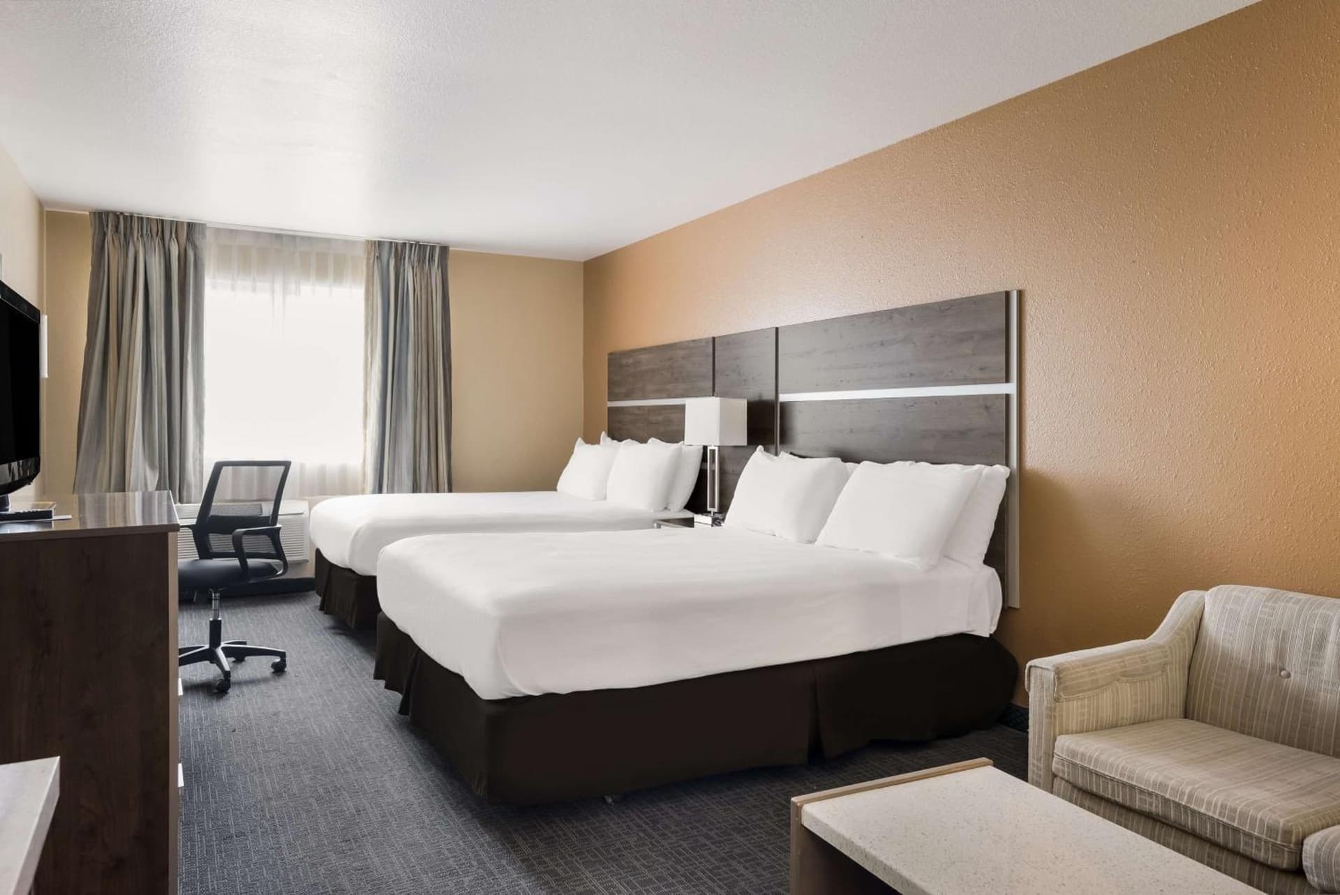 SureStay Hotel by Best Western Wells interior in Wells, NV — gallery photo 2